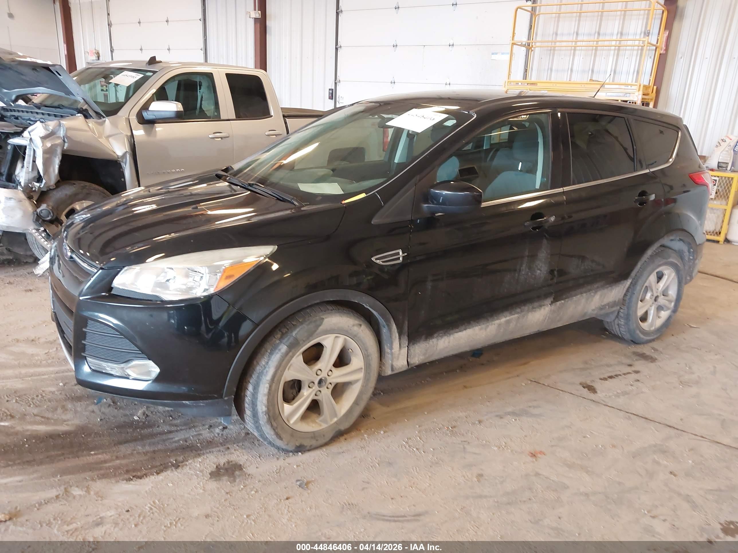FORD ESCAPE image 2