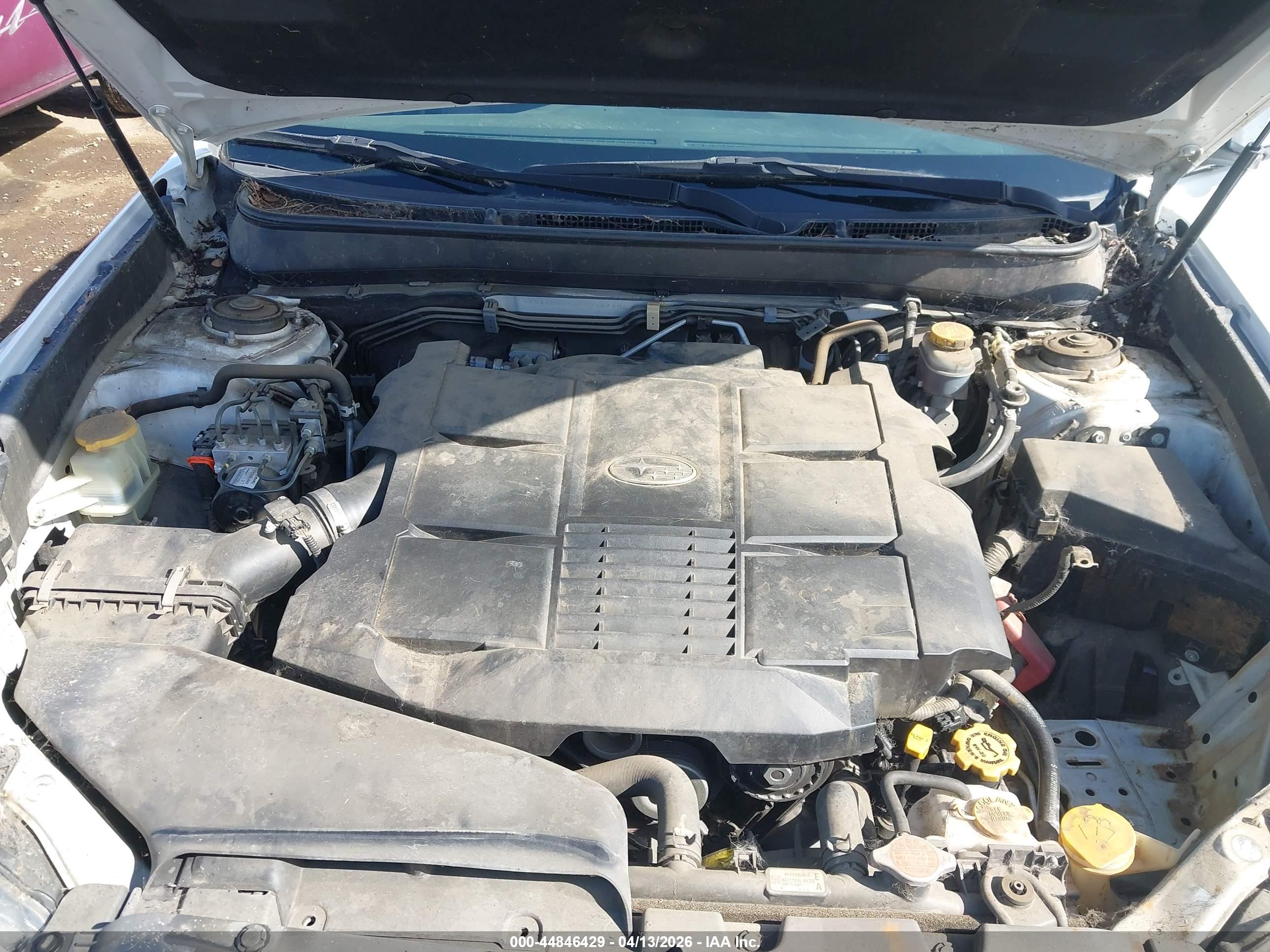SUBARU OUTBACK image 10