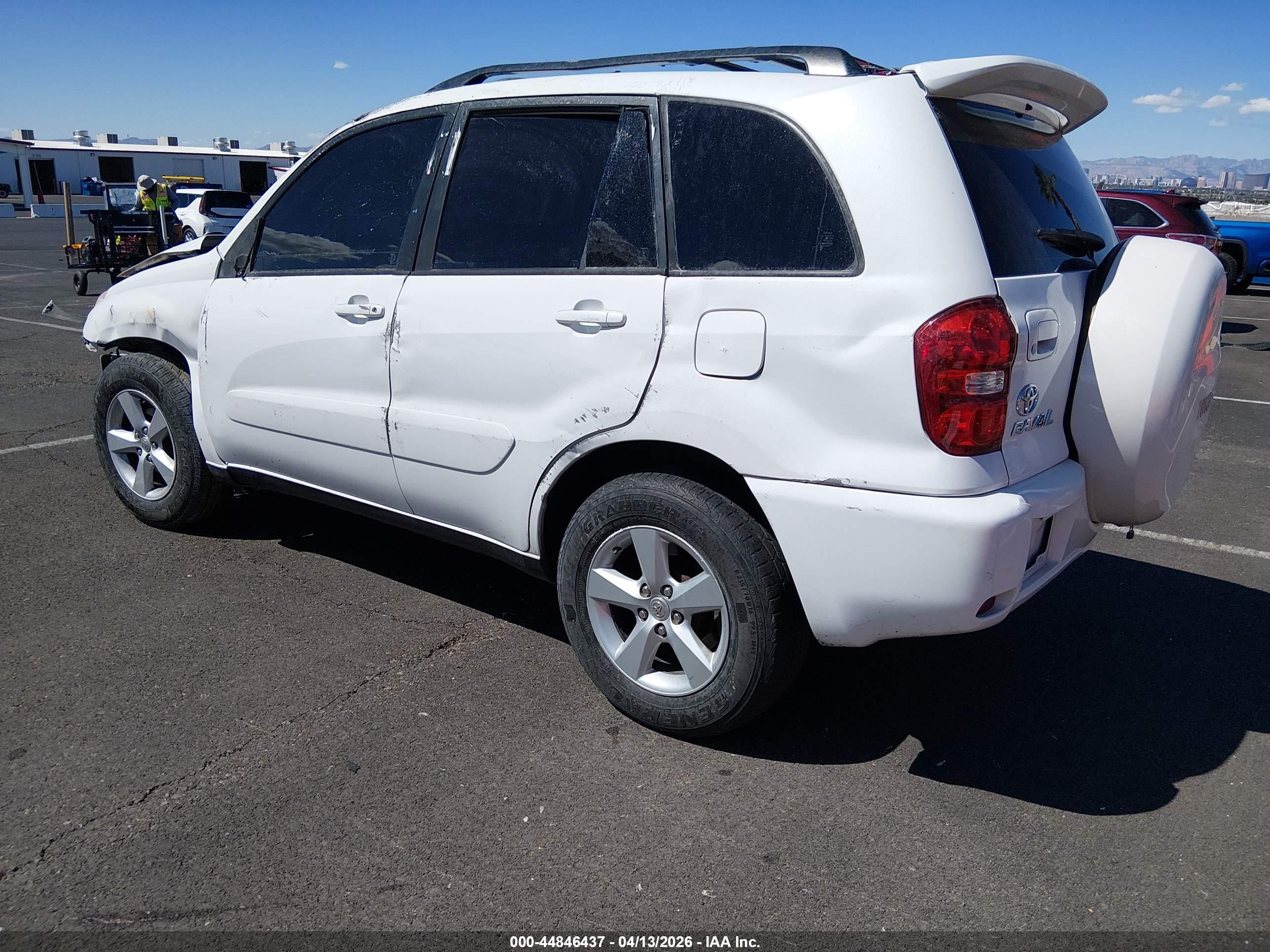 TOYOTA RAV4 image 3