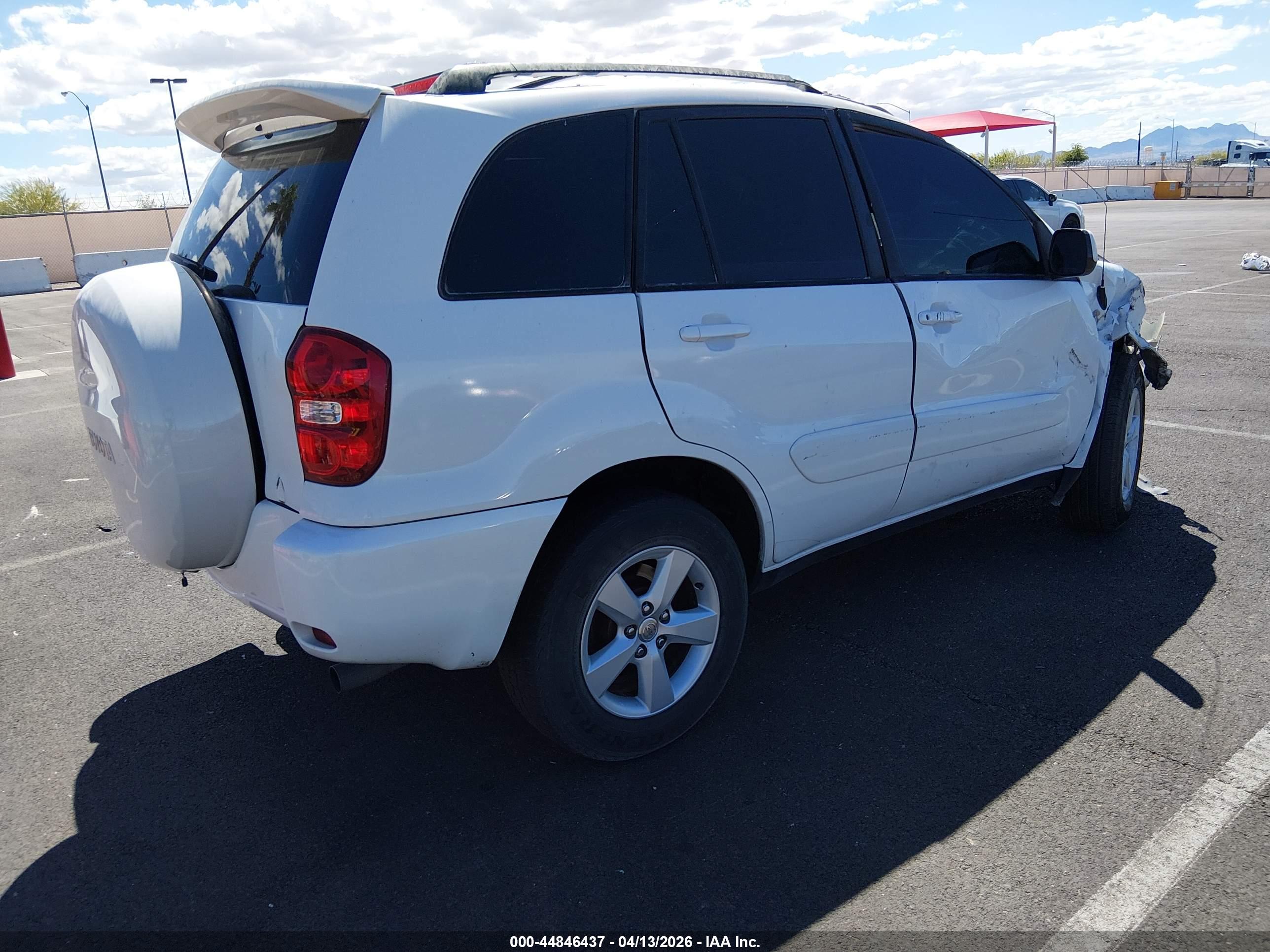 TOYOTA RAV4 image 4