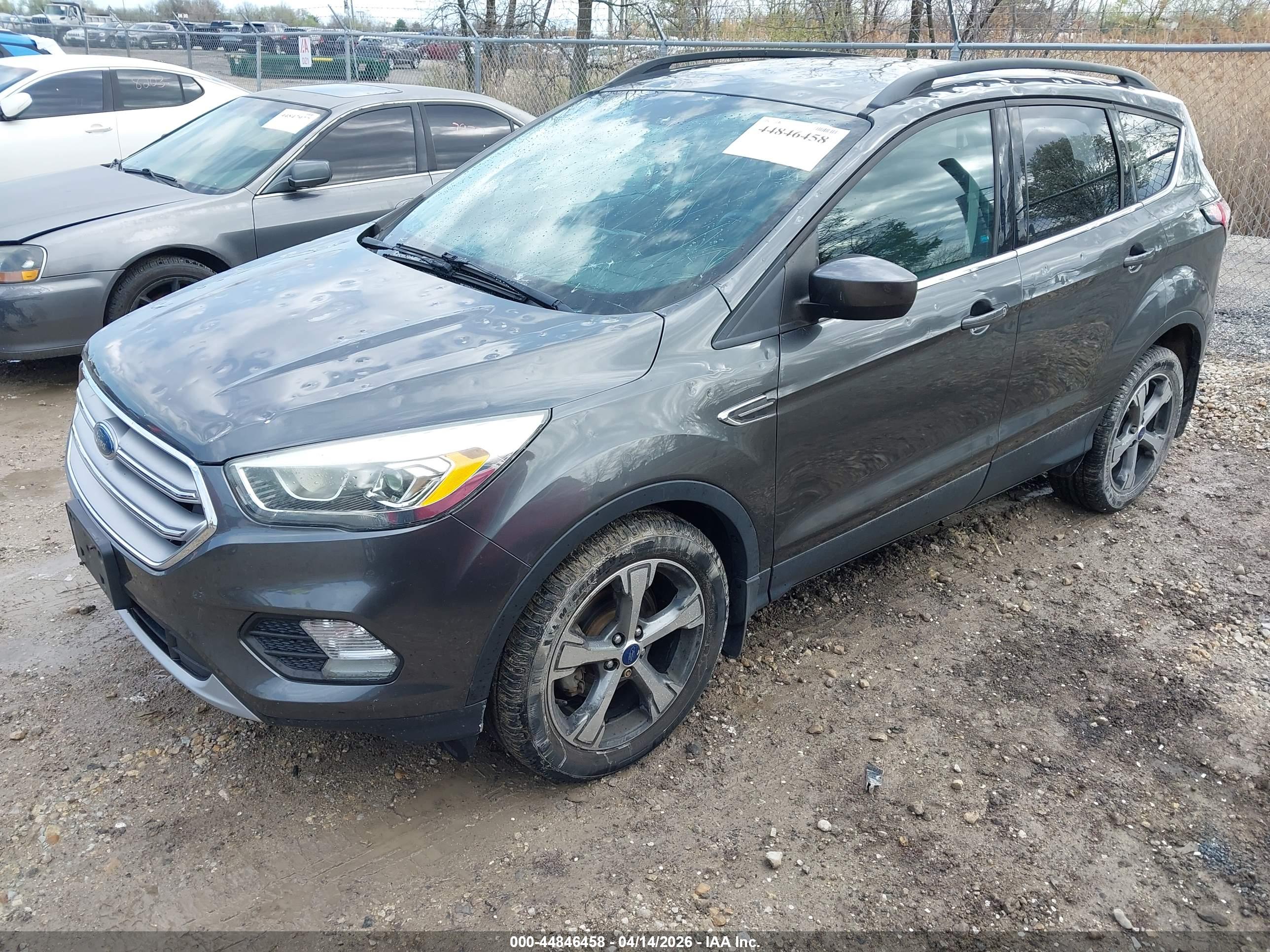 FORD ESCAPE image 2