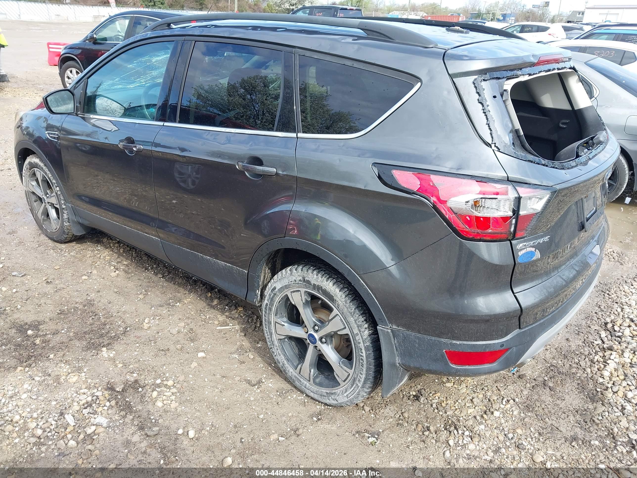 FORD ESCAPE image 3