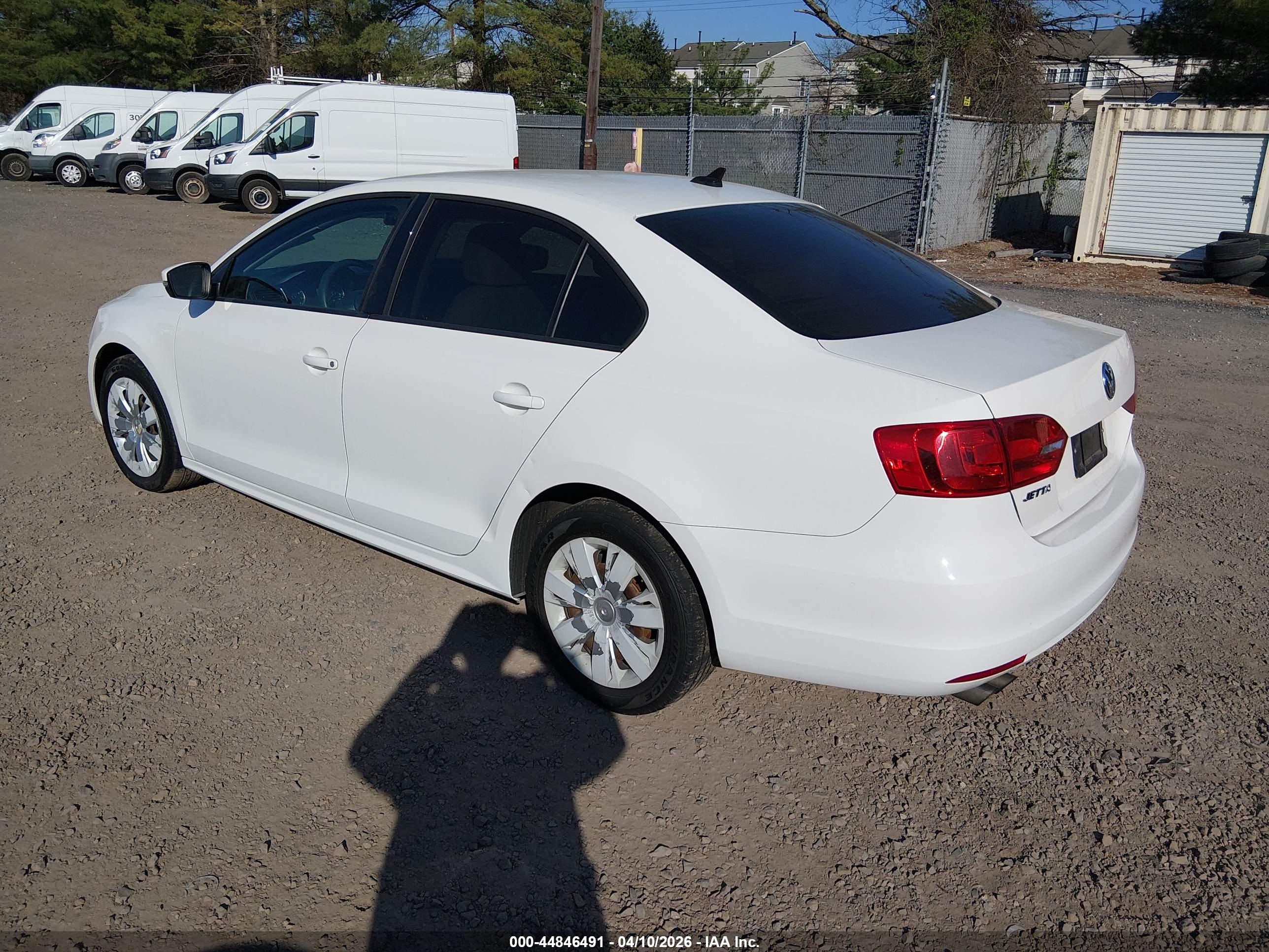 VOLKSWAGEN JETTA image 3