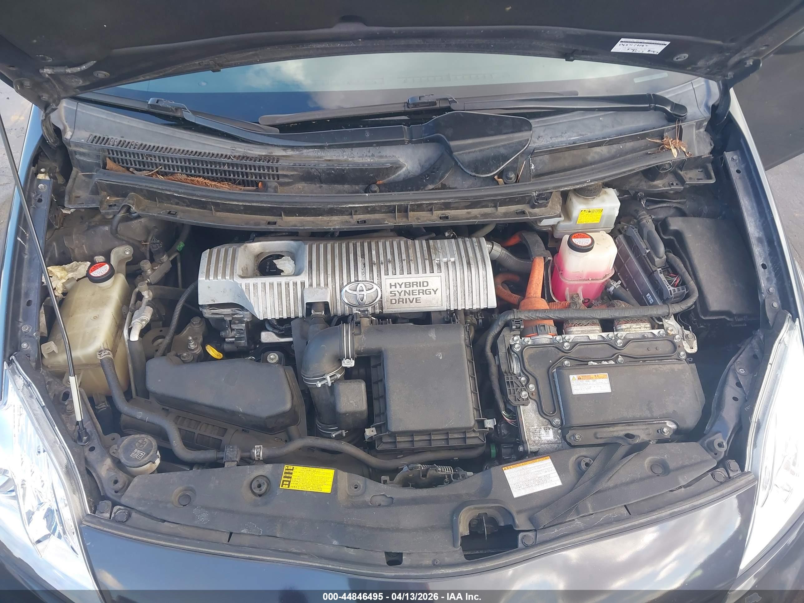 TOYOTA PRIUS image 10