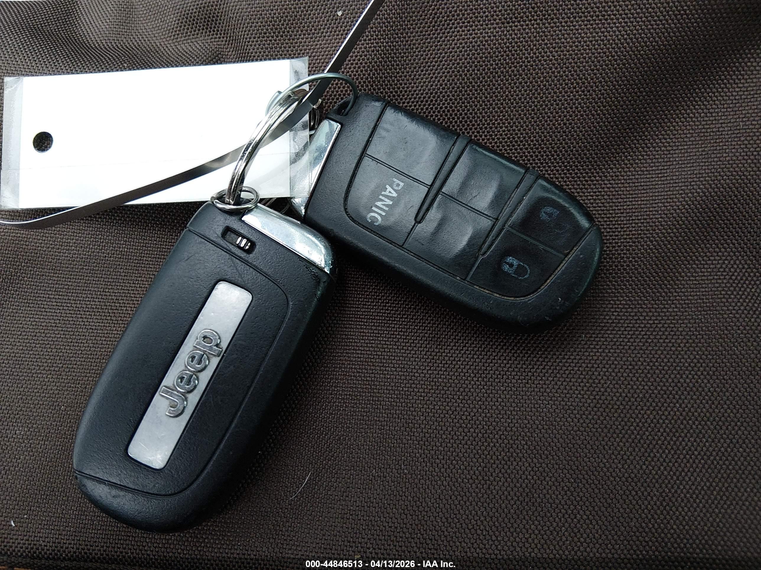 JEEP RENEGADE image 11