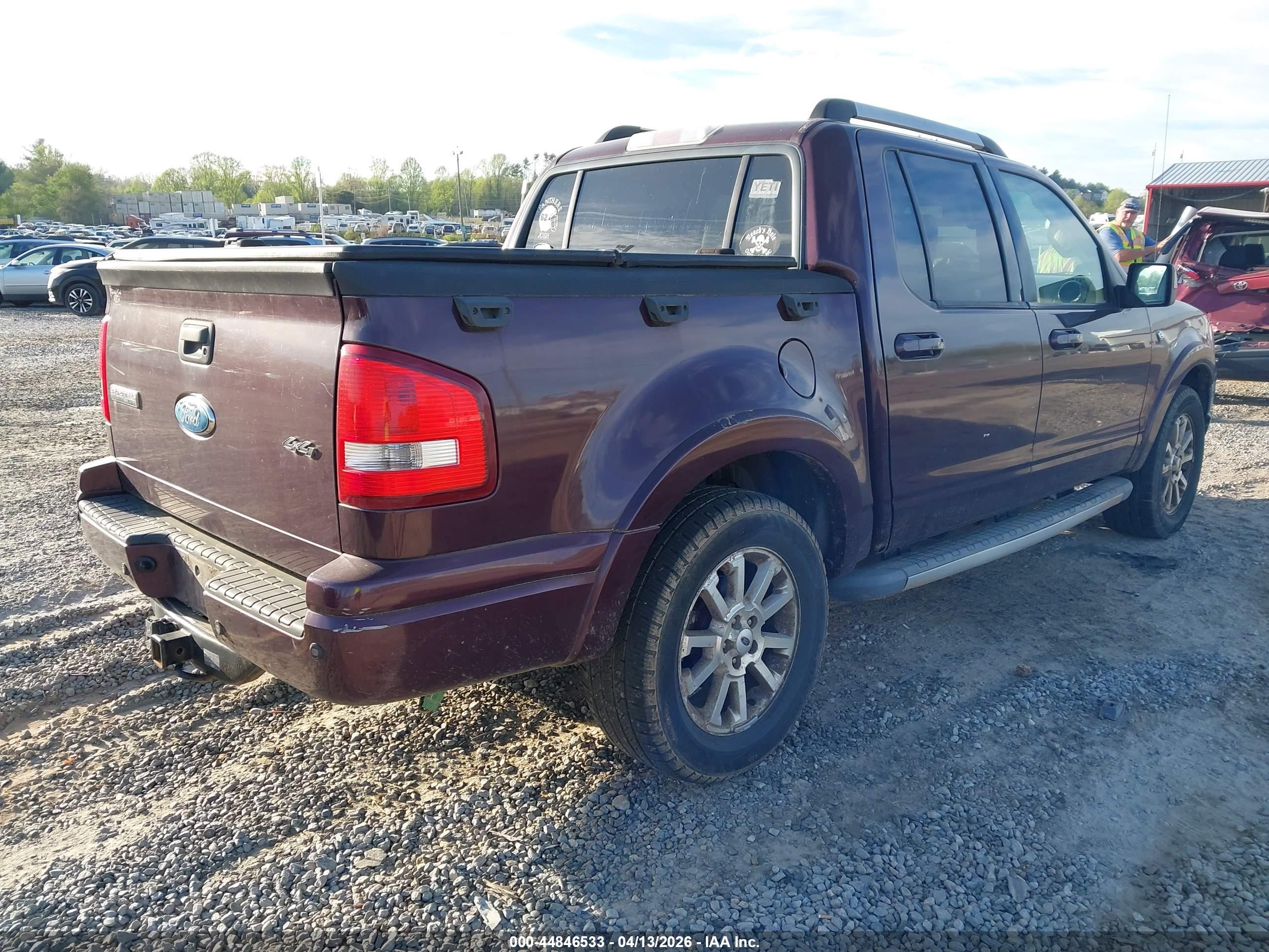 FORD EXPLORER image 4