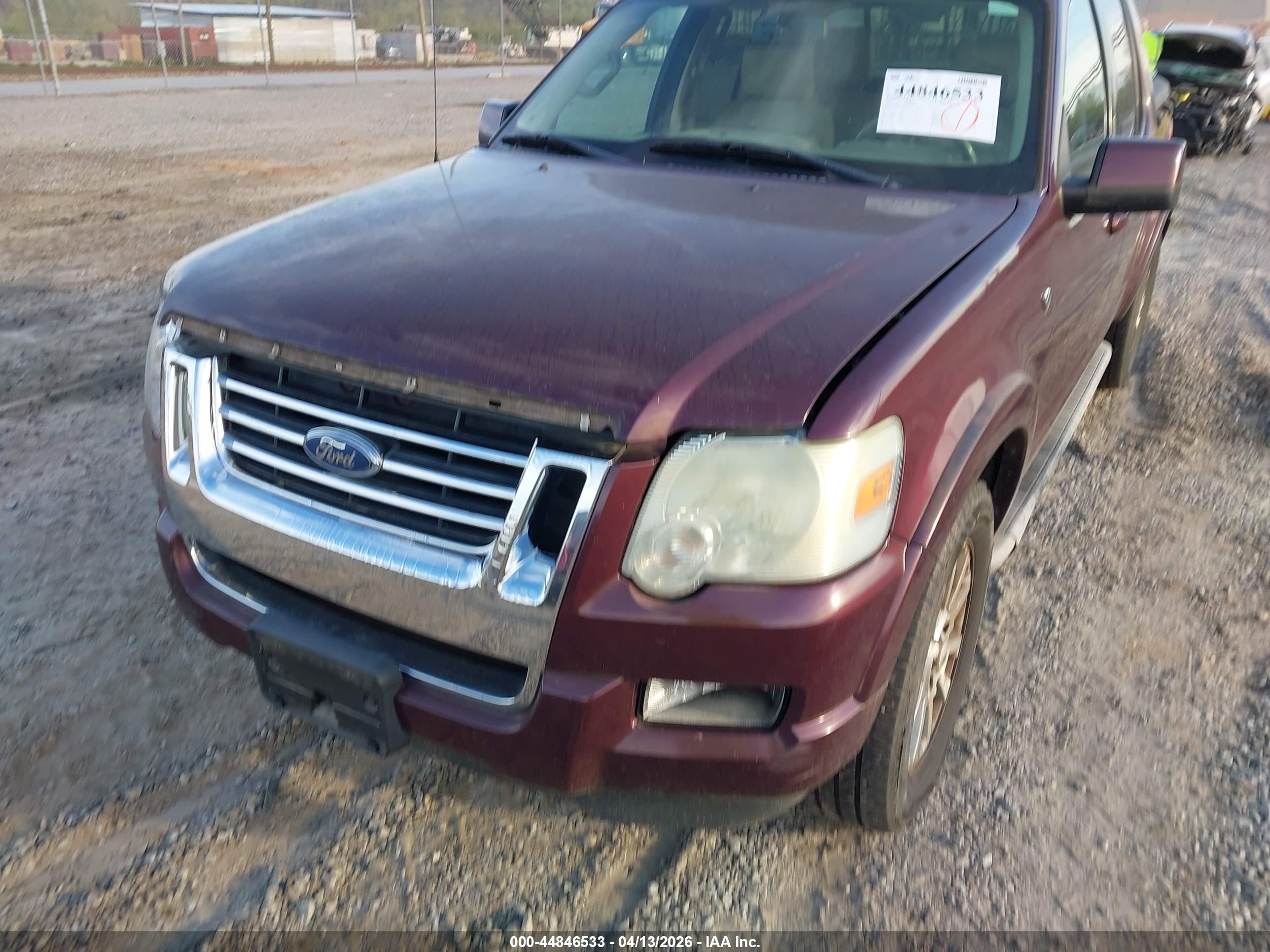 FORD EXPLORER image 6