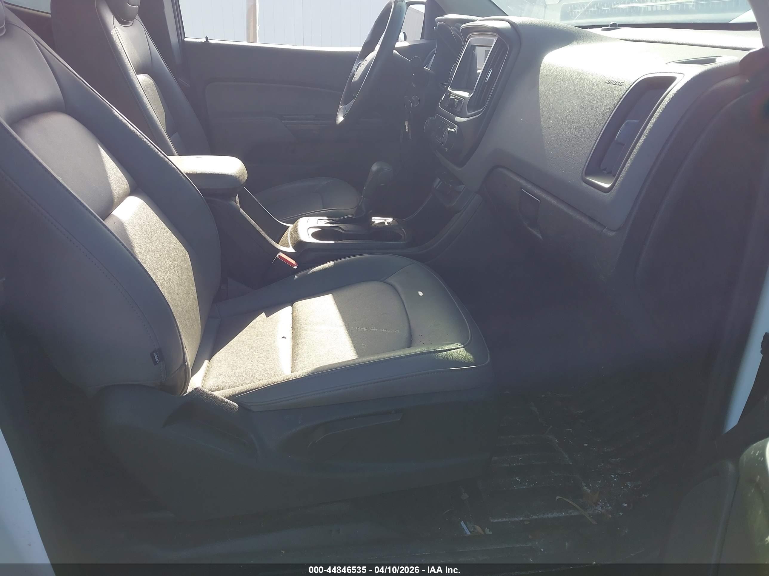 CHEVROLET COLORADO image 5
