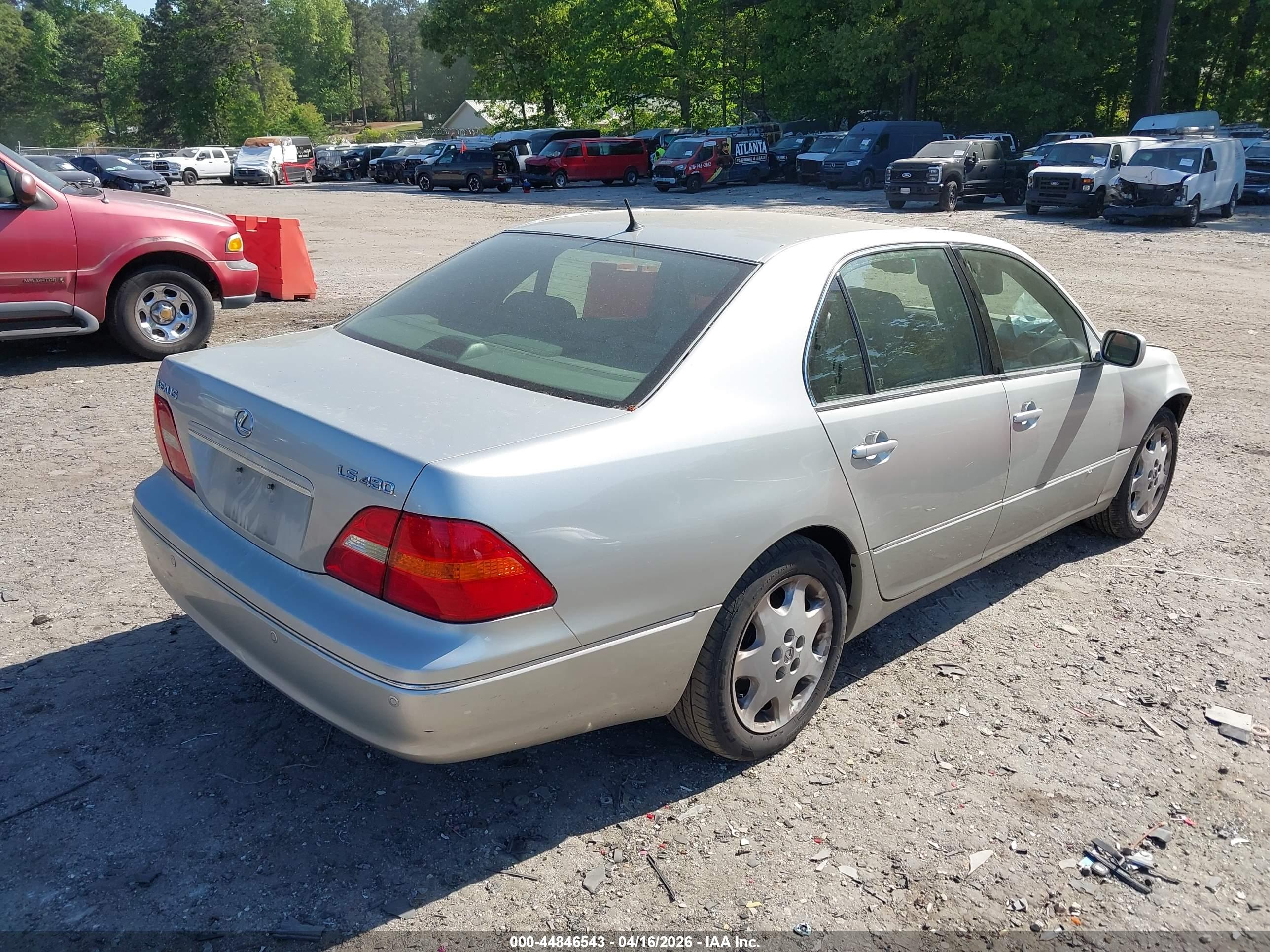 LEXUS LS image 4
