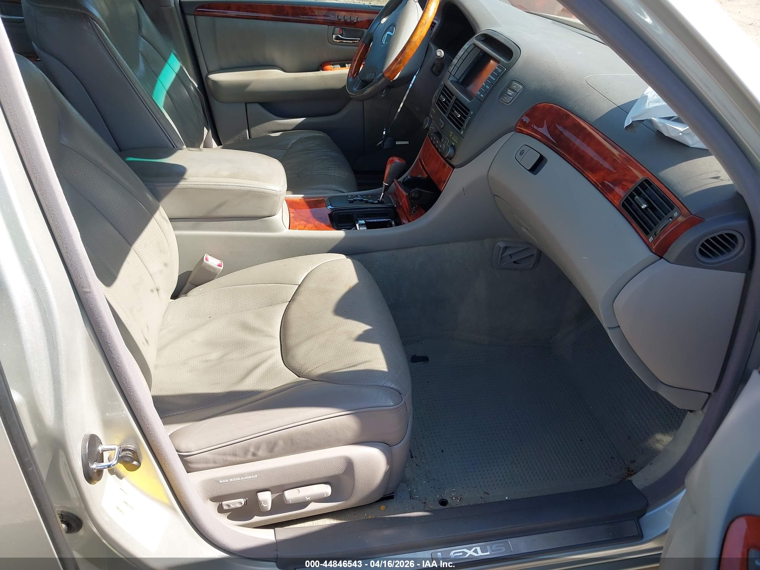 LEXUS LS image 5