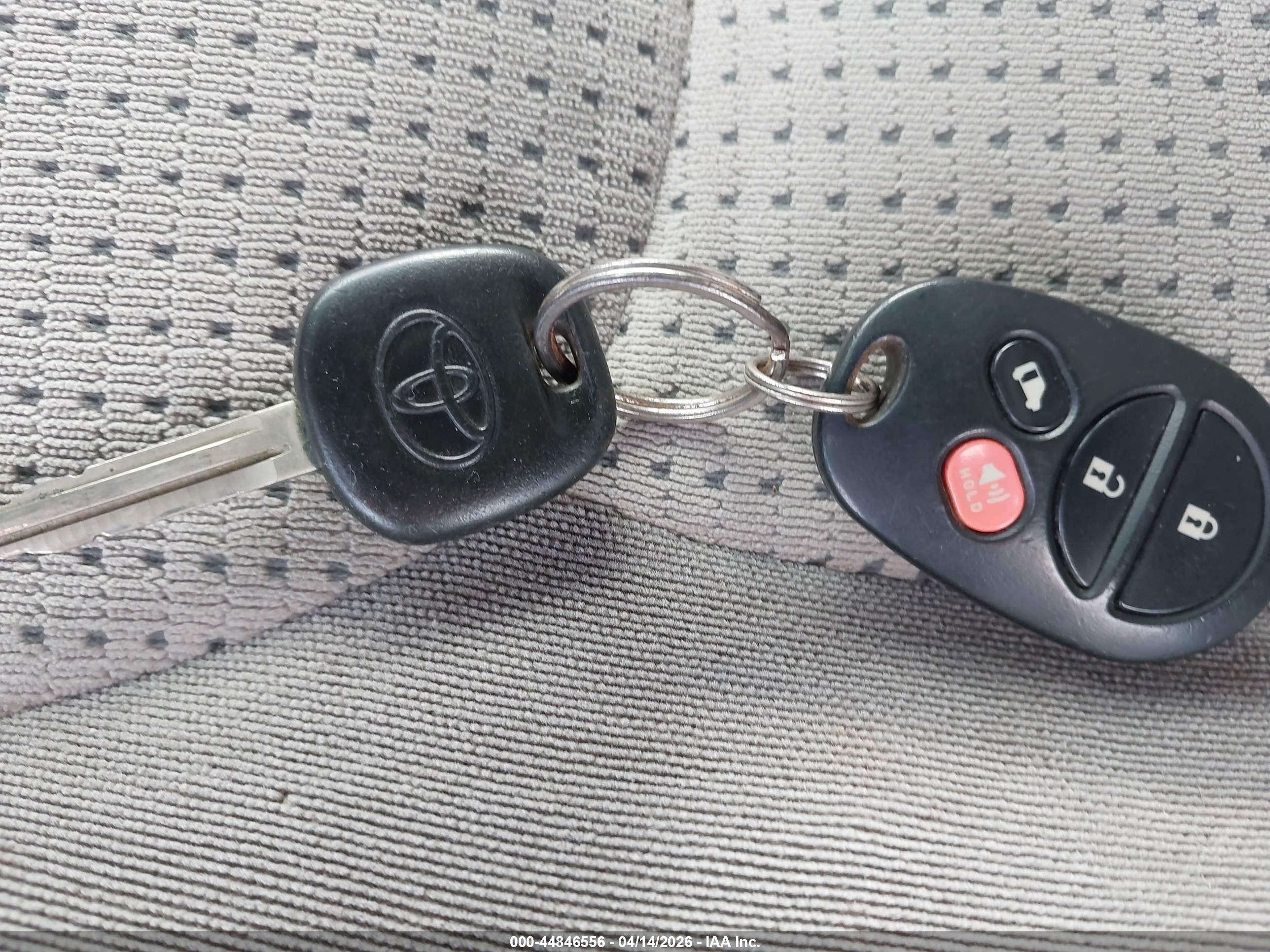 TOYOTA SIENNA image 11