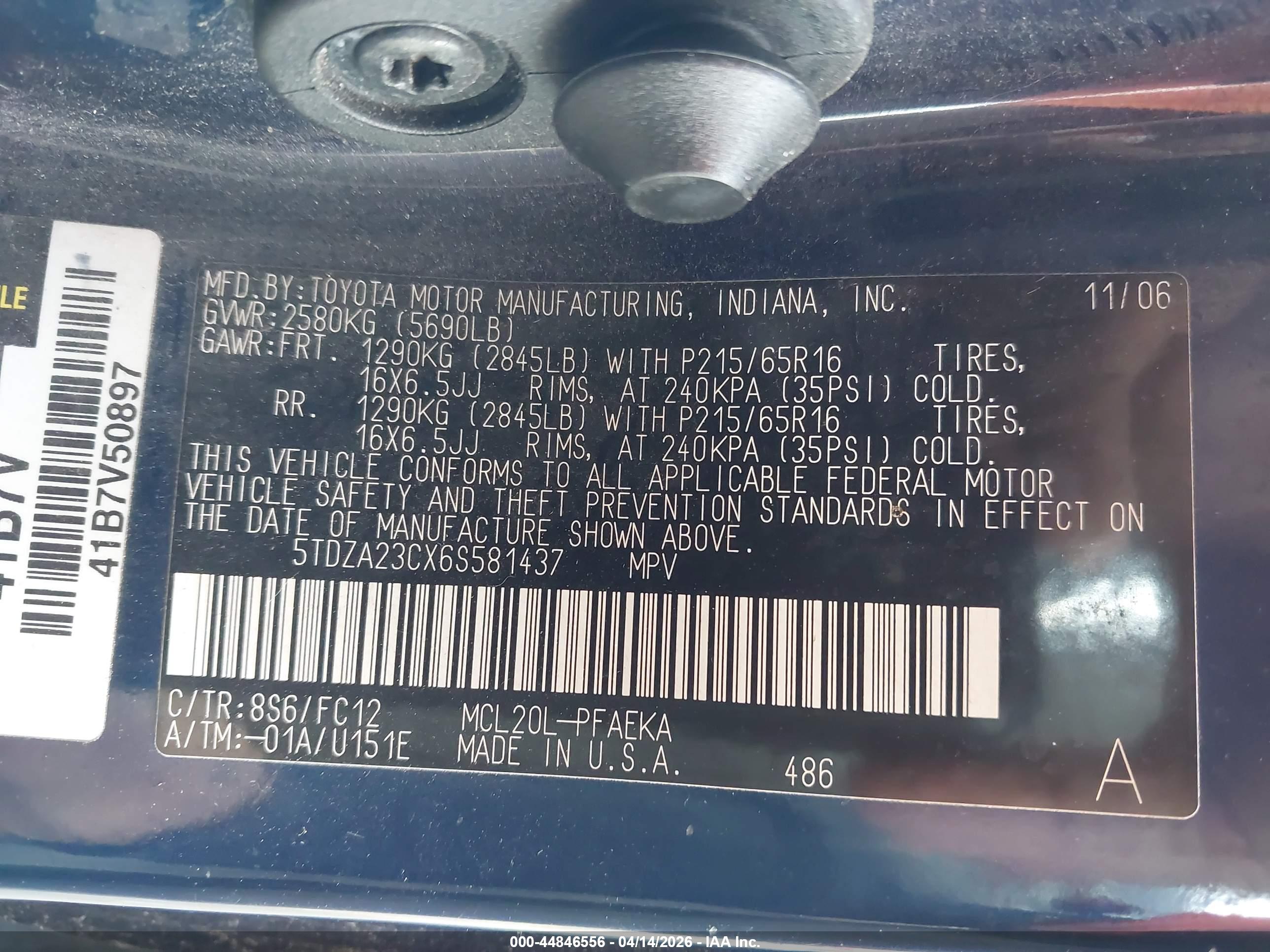 TOYOTA SIENNA image 9