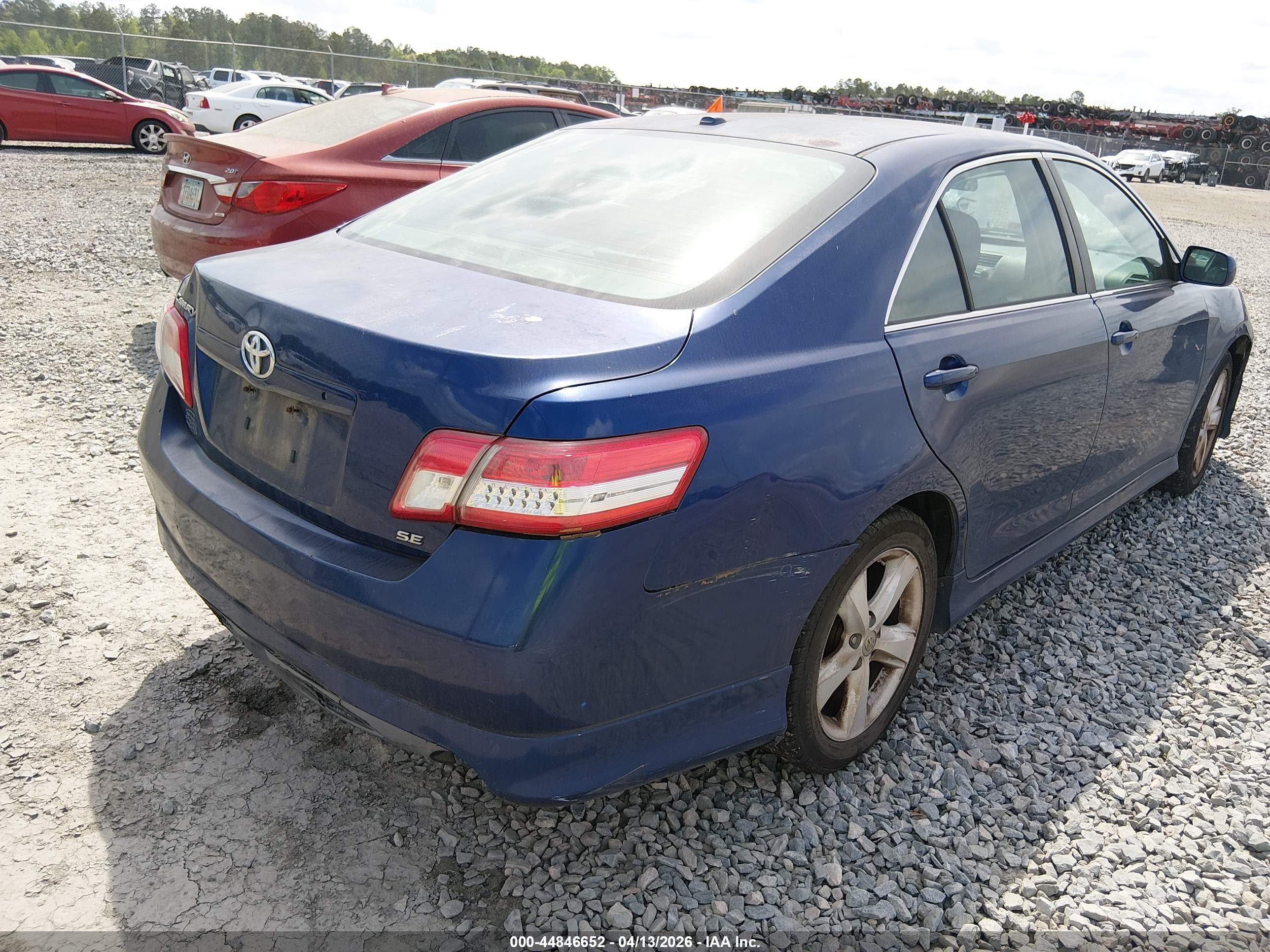TOYOTA CAMRY image 4