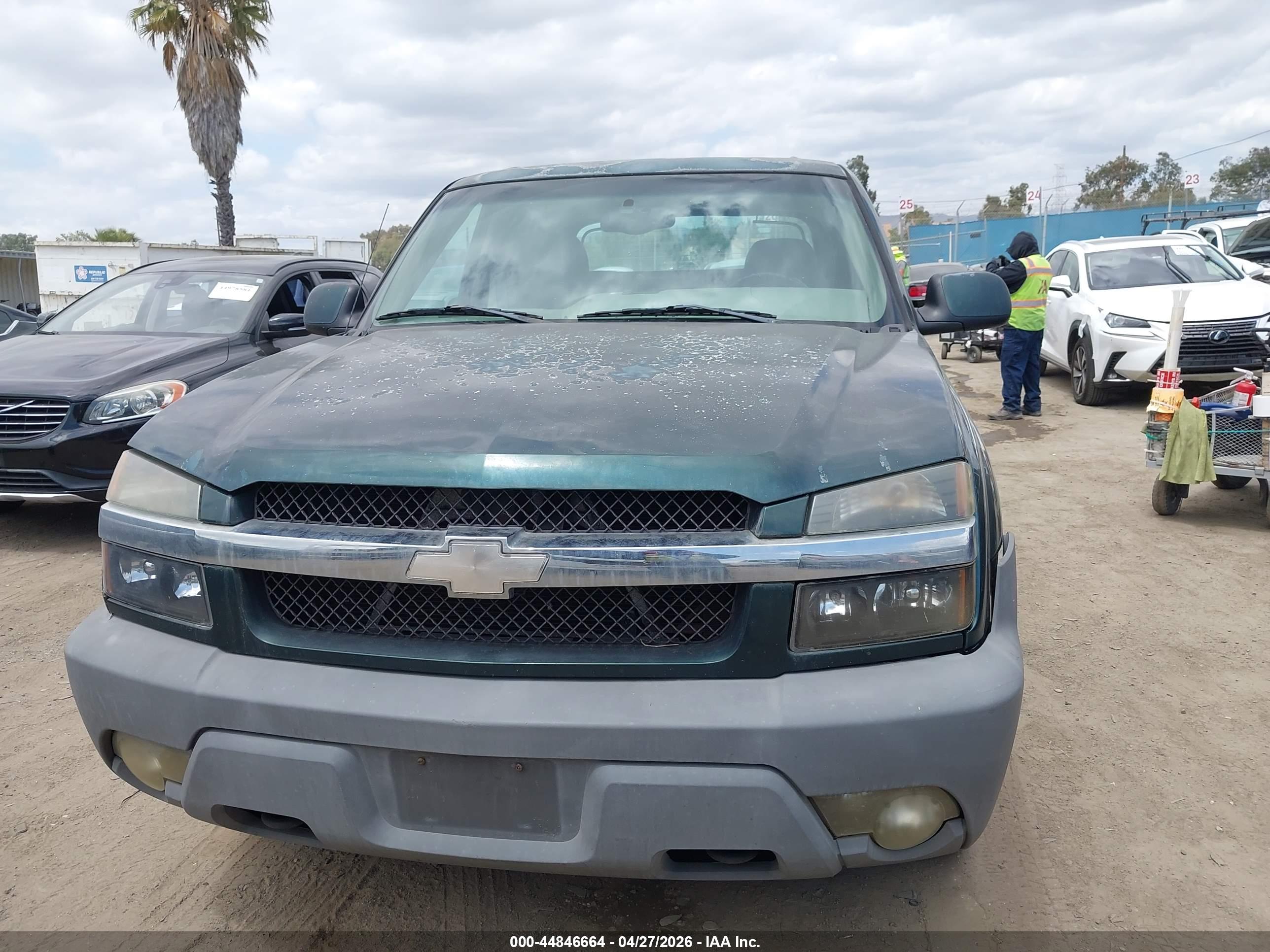 CHEVROLET AVALANCHE image 6