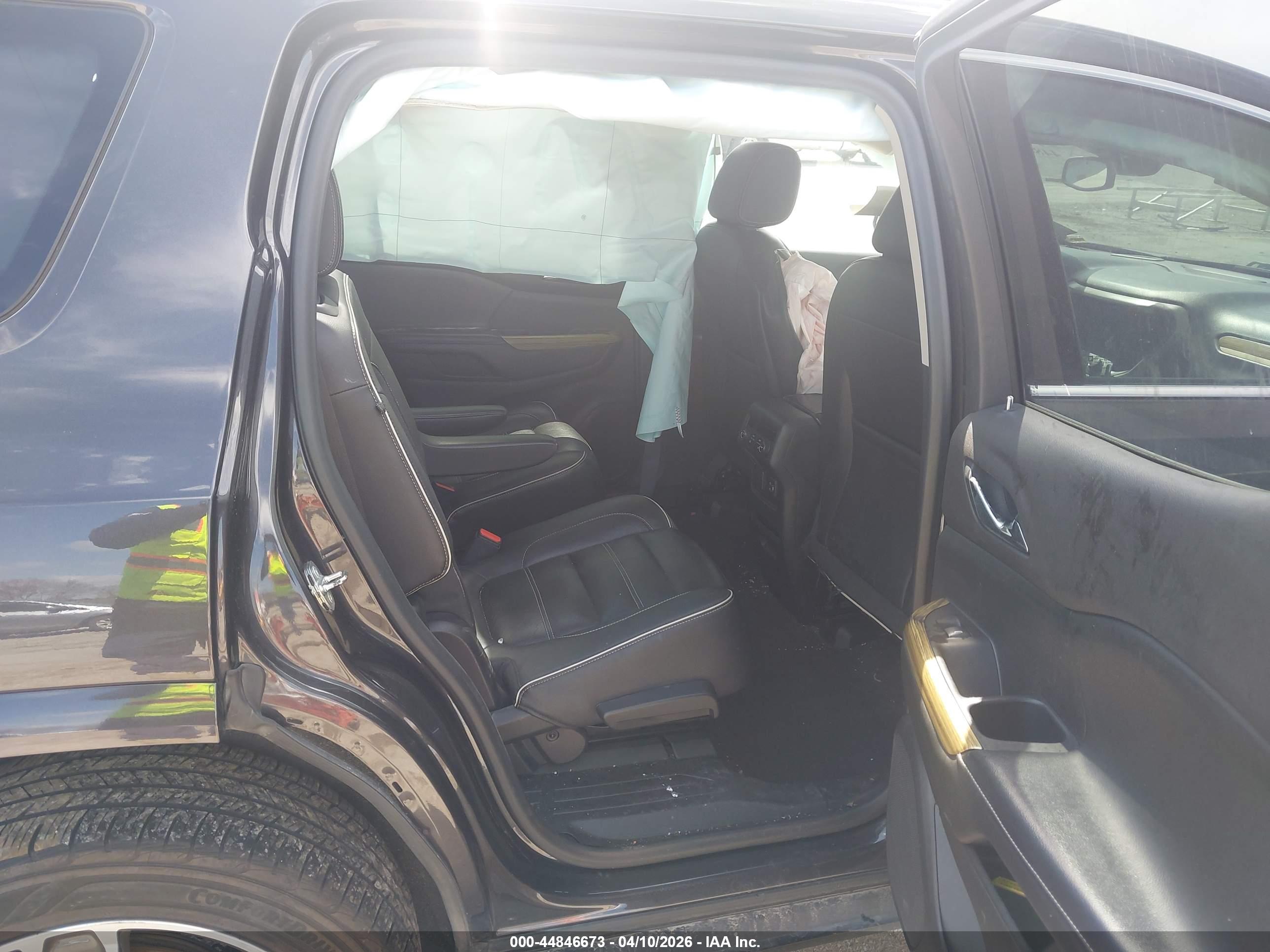 GMC ACADIA image 8
