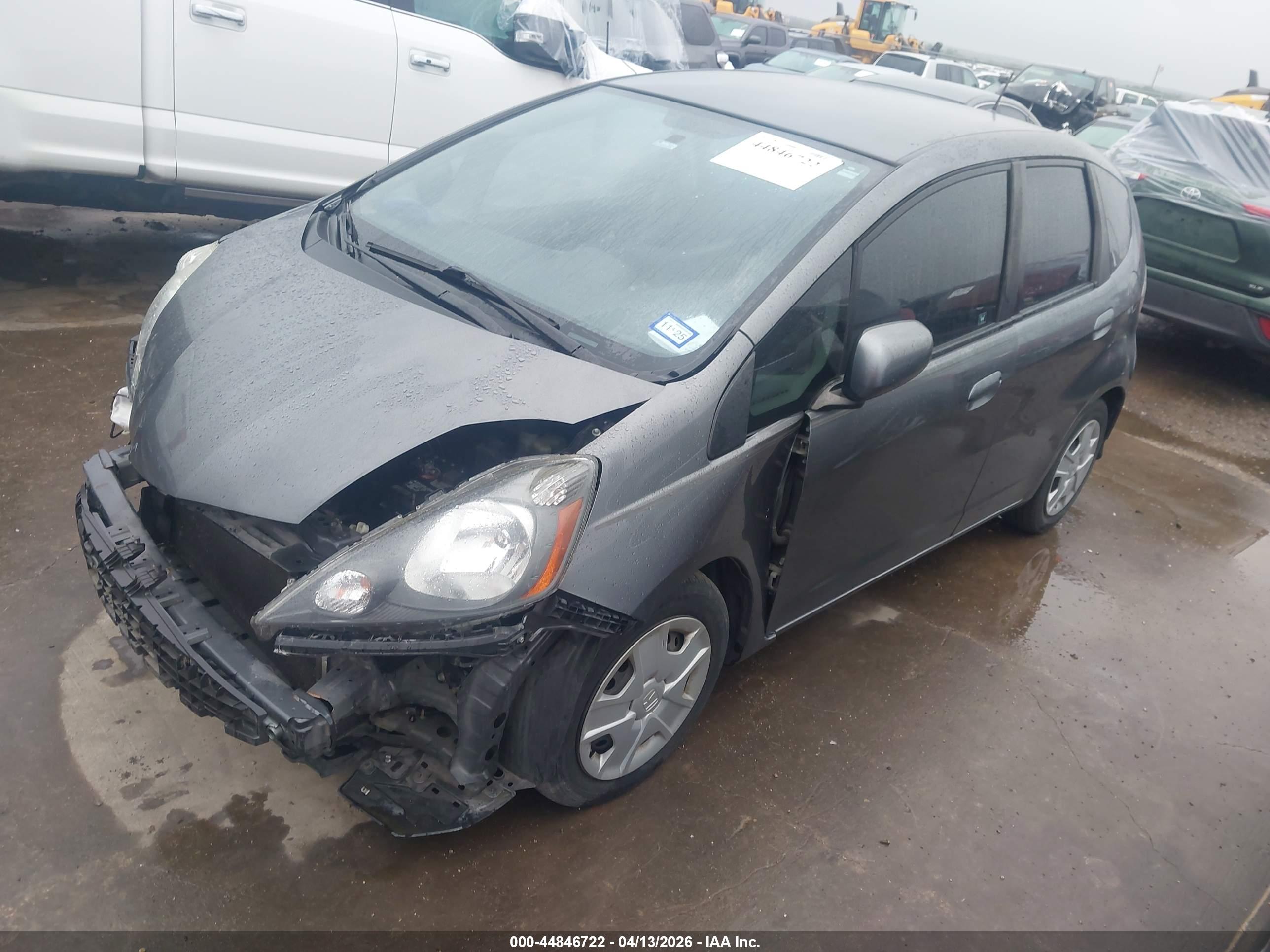 HONDA FIT image 2