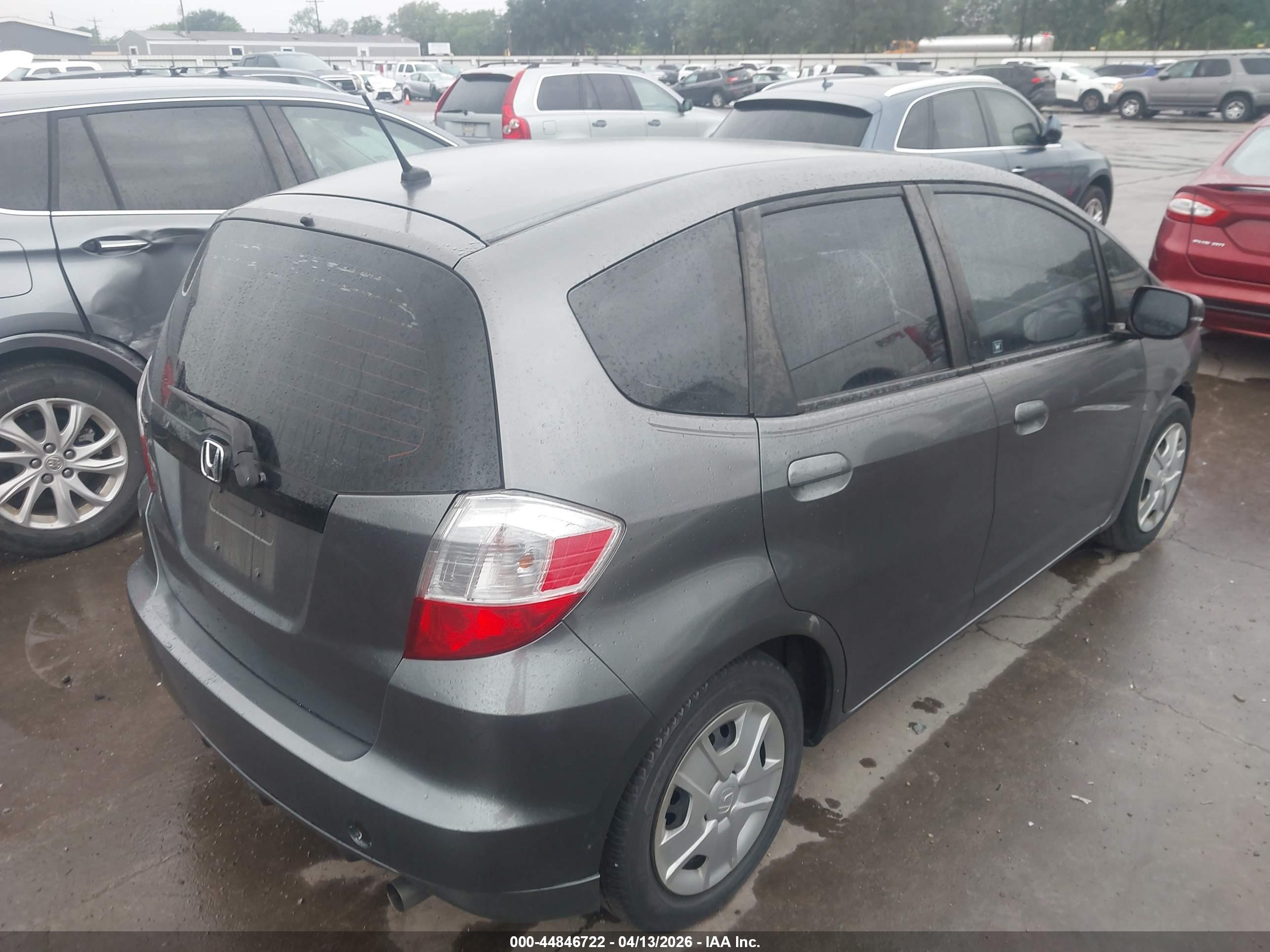 HONDA FIT image 4