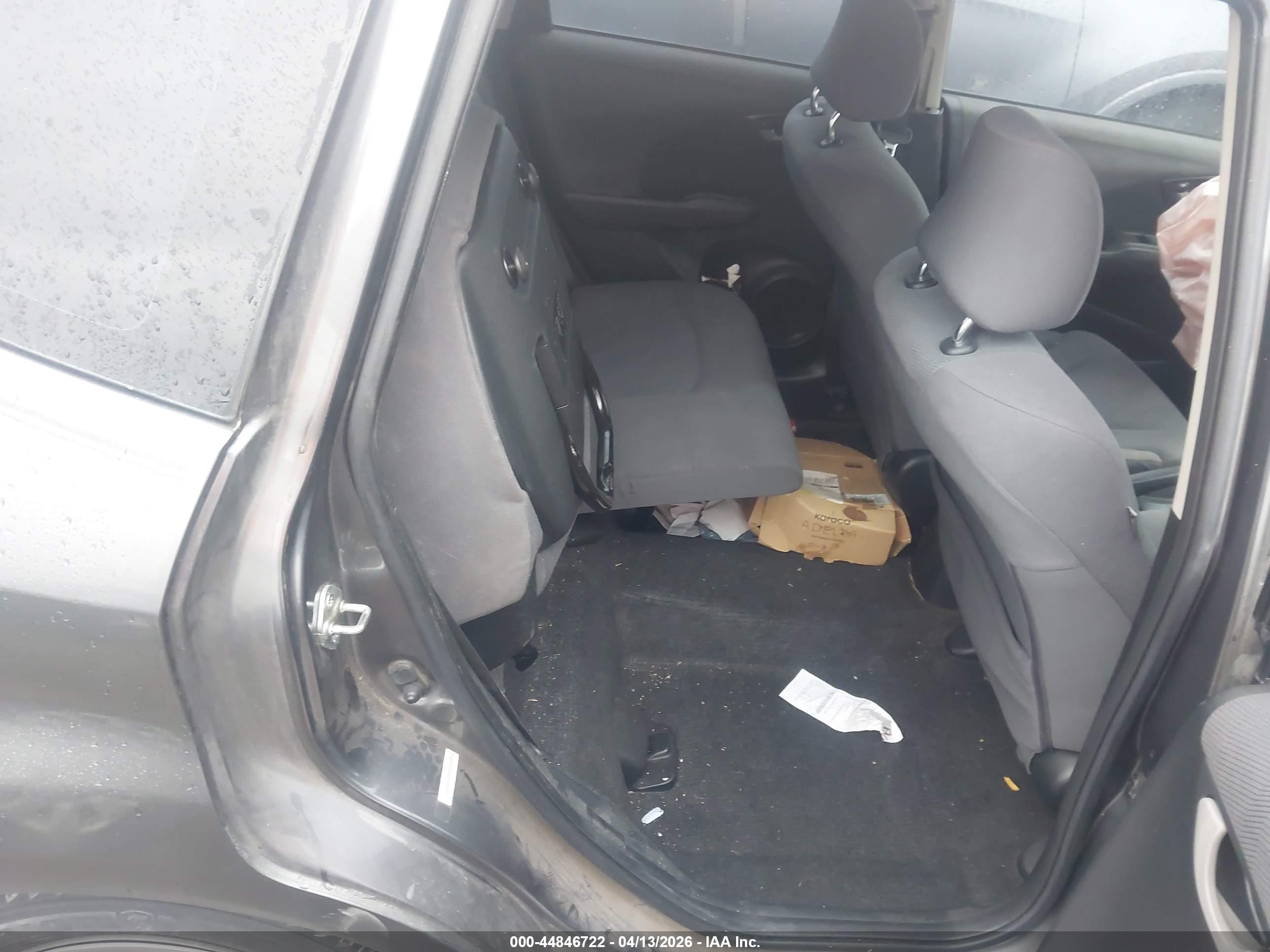 HONDA FIT image 8
