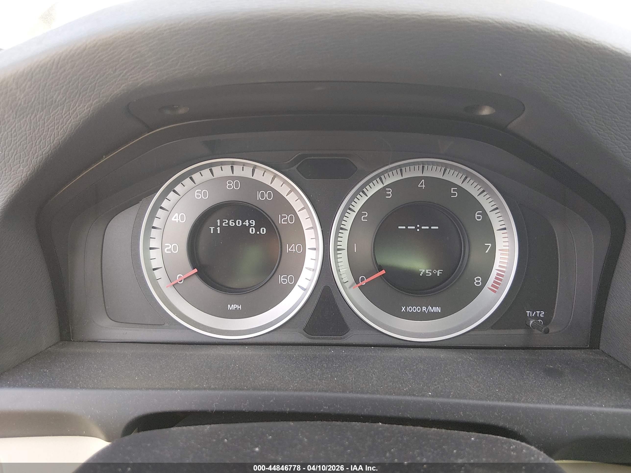 VOLVO S60 image 7