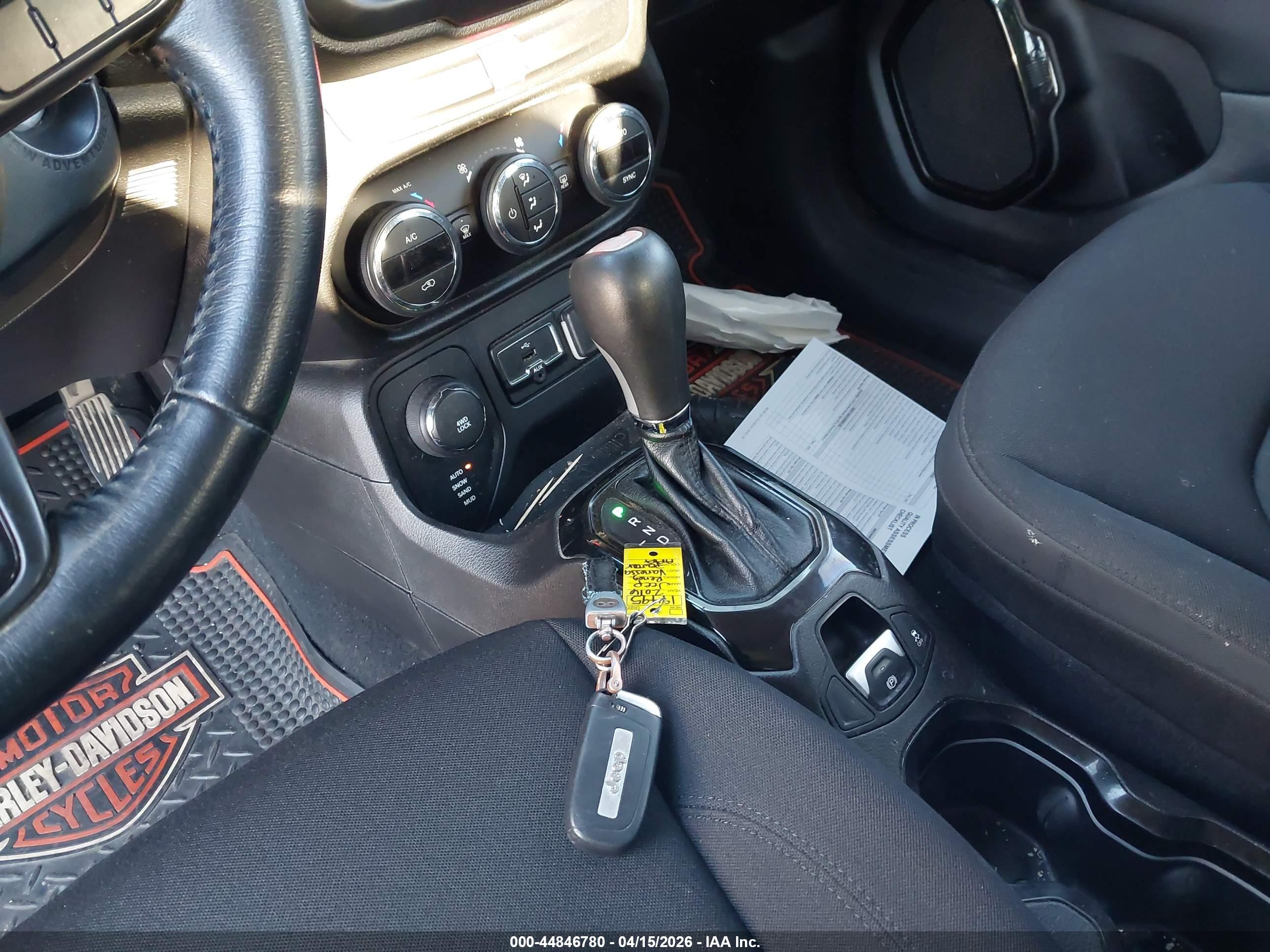 JEEP RENEGADE image 11