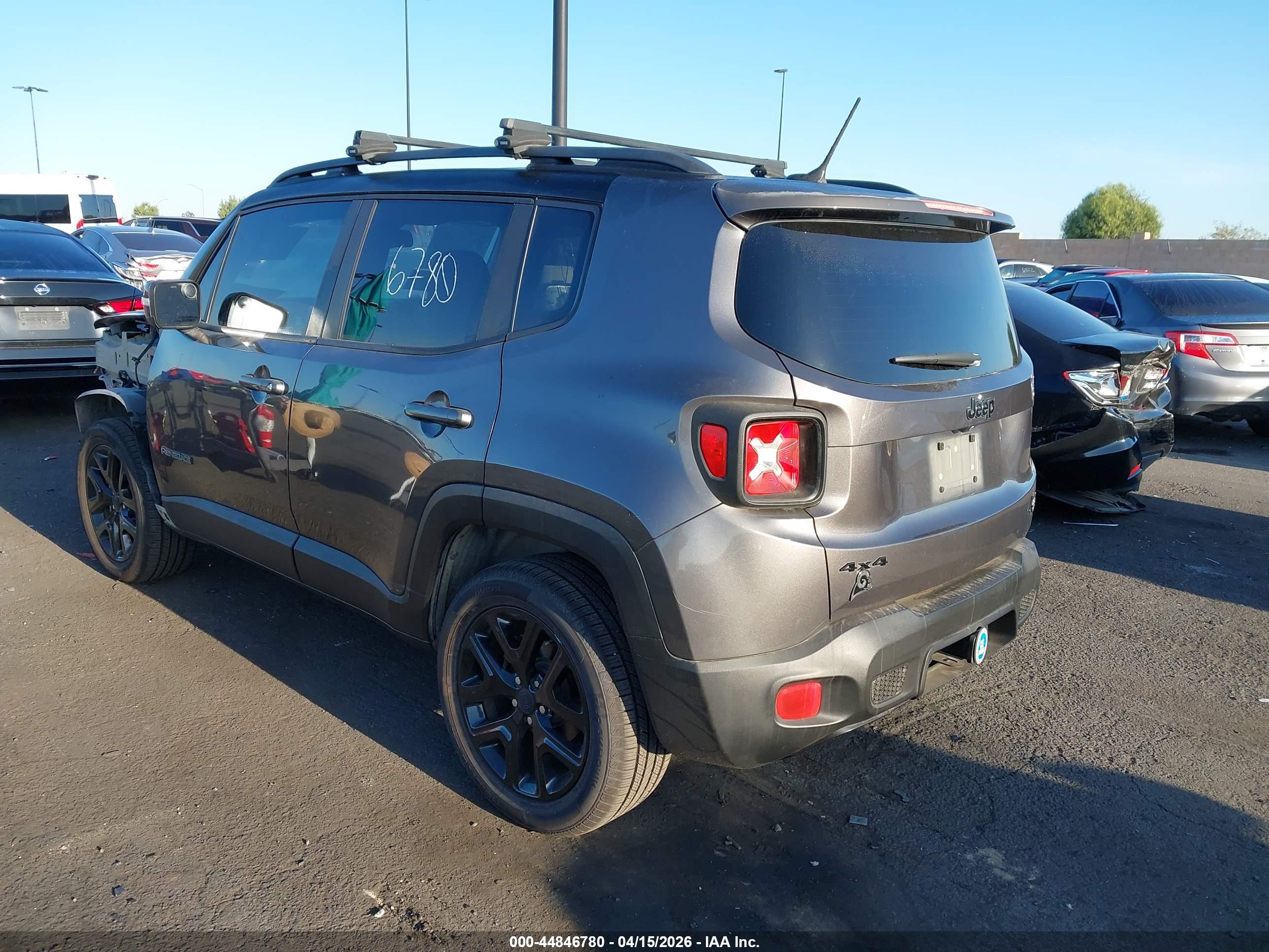 JEEP RENEGADE image 3