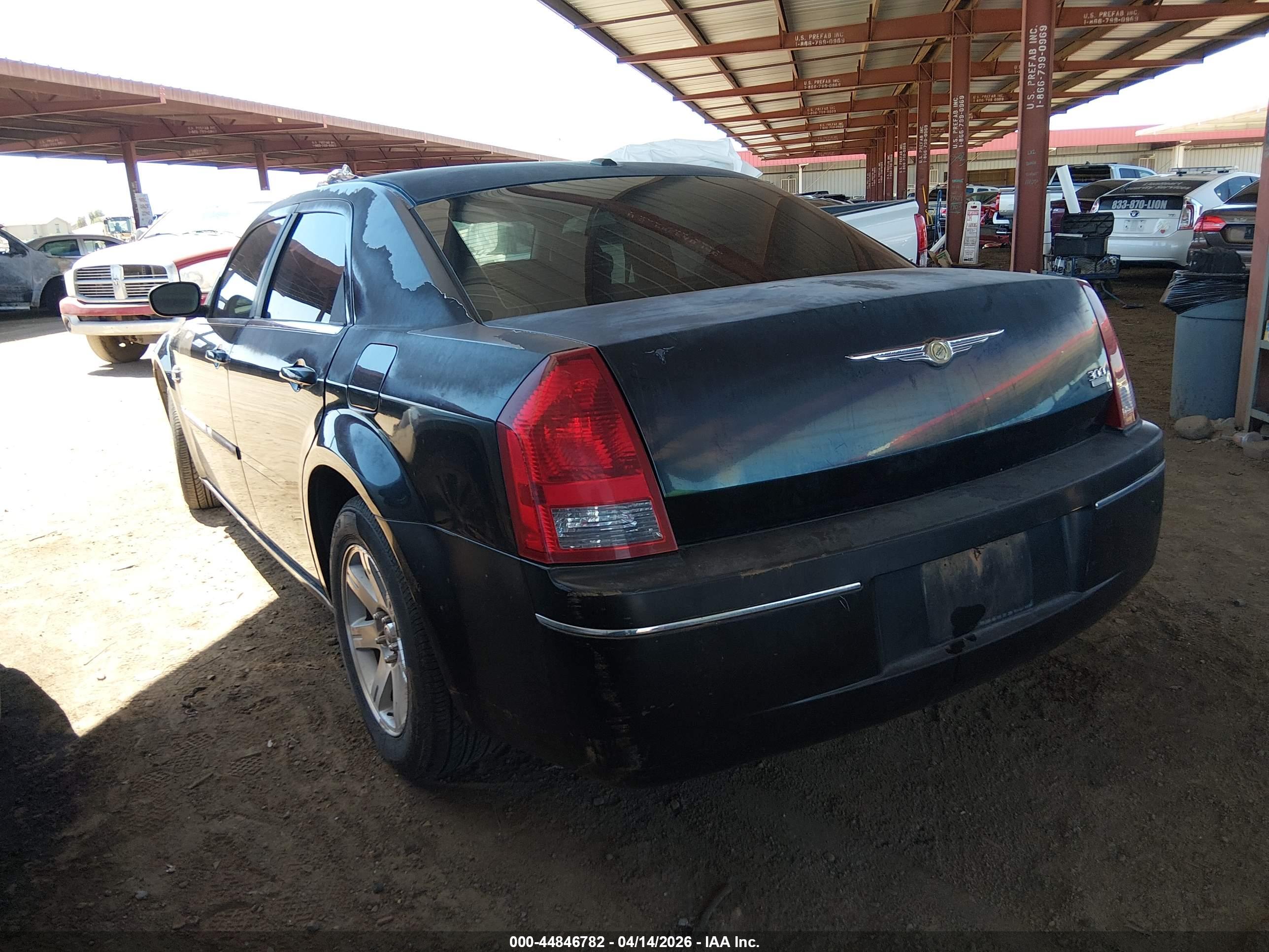 CHRYSLER 300 image 3