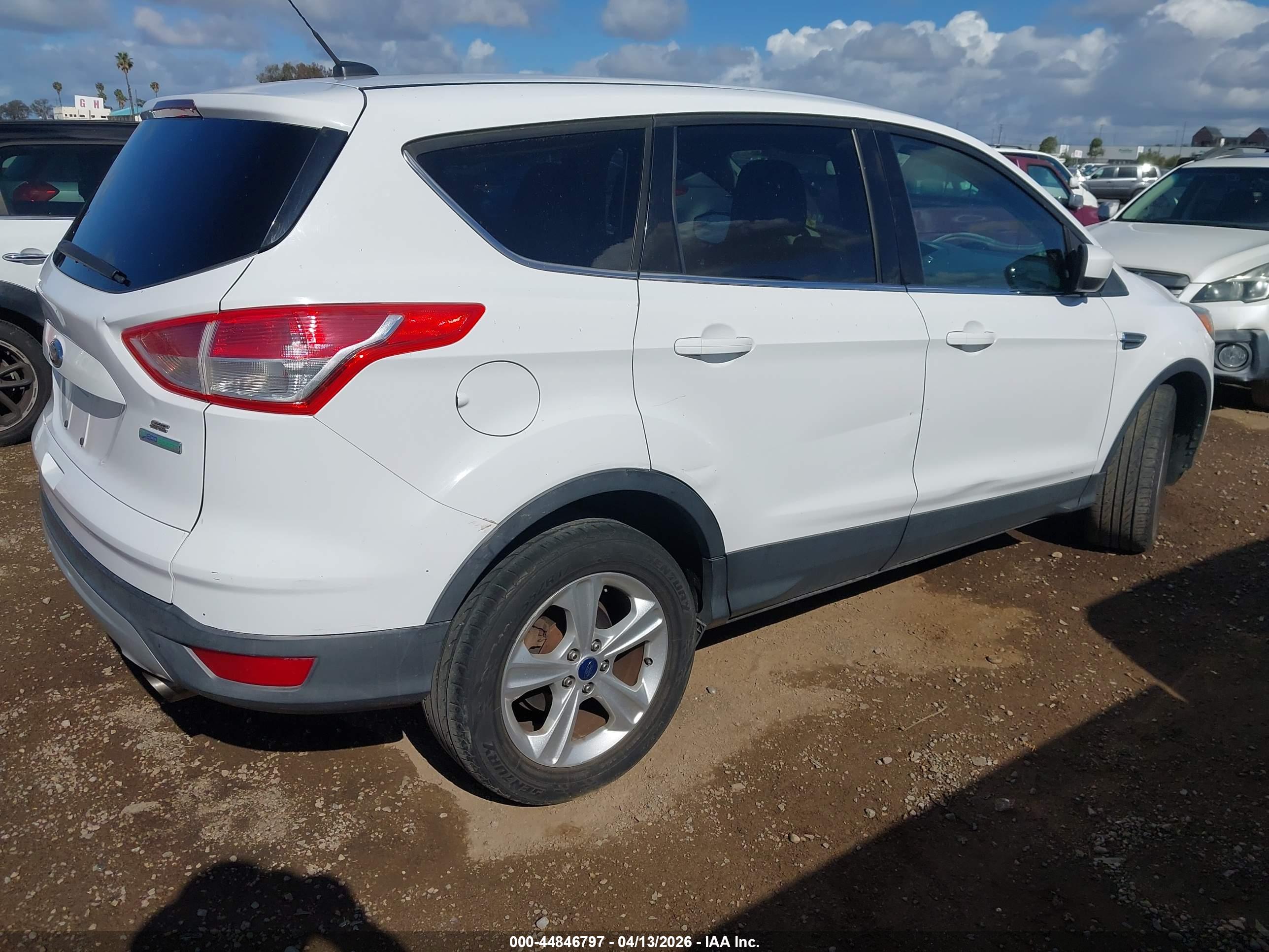 FORD ESCAPE image 4