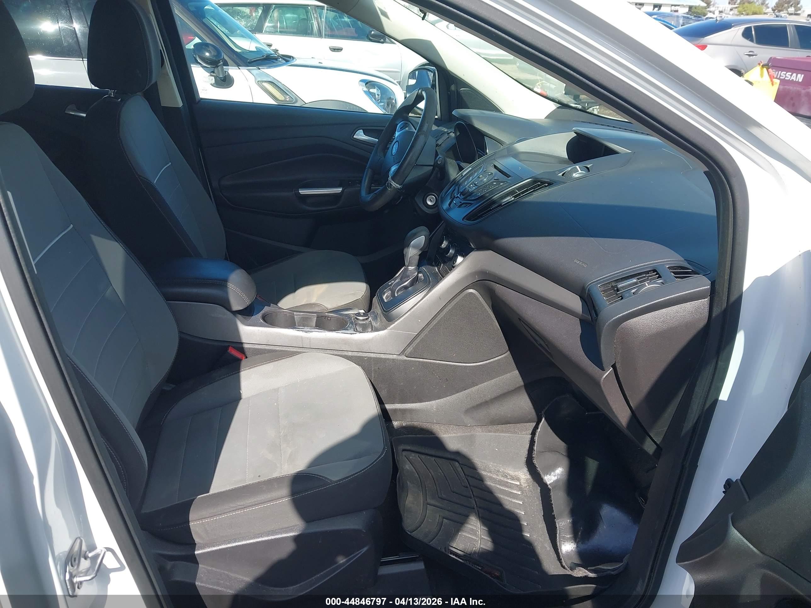FORD ESCAPE image 5