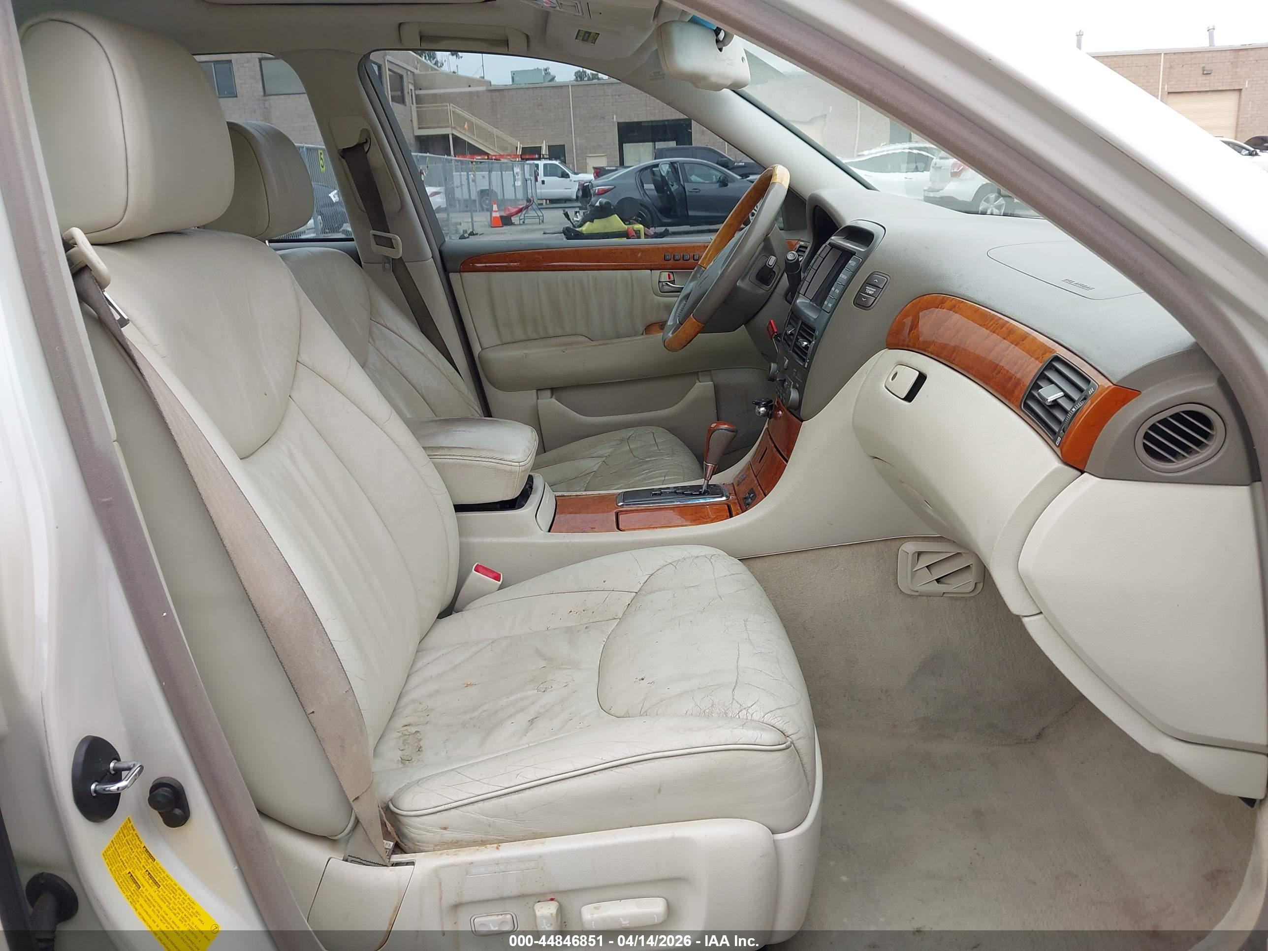 LEXUS LS image 5