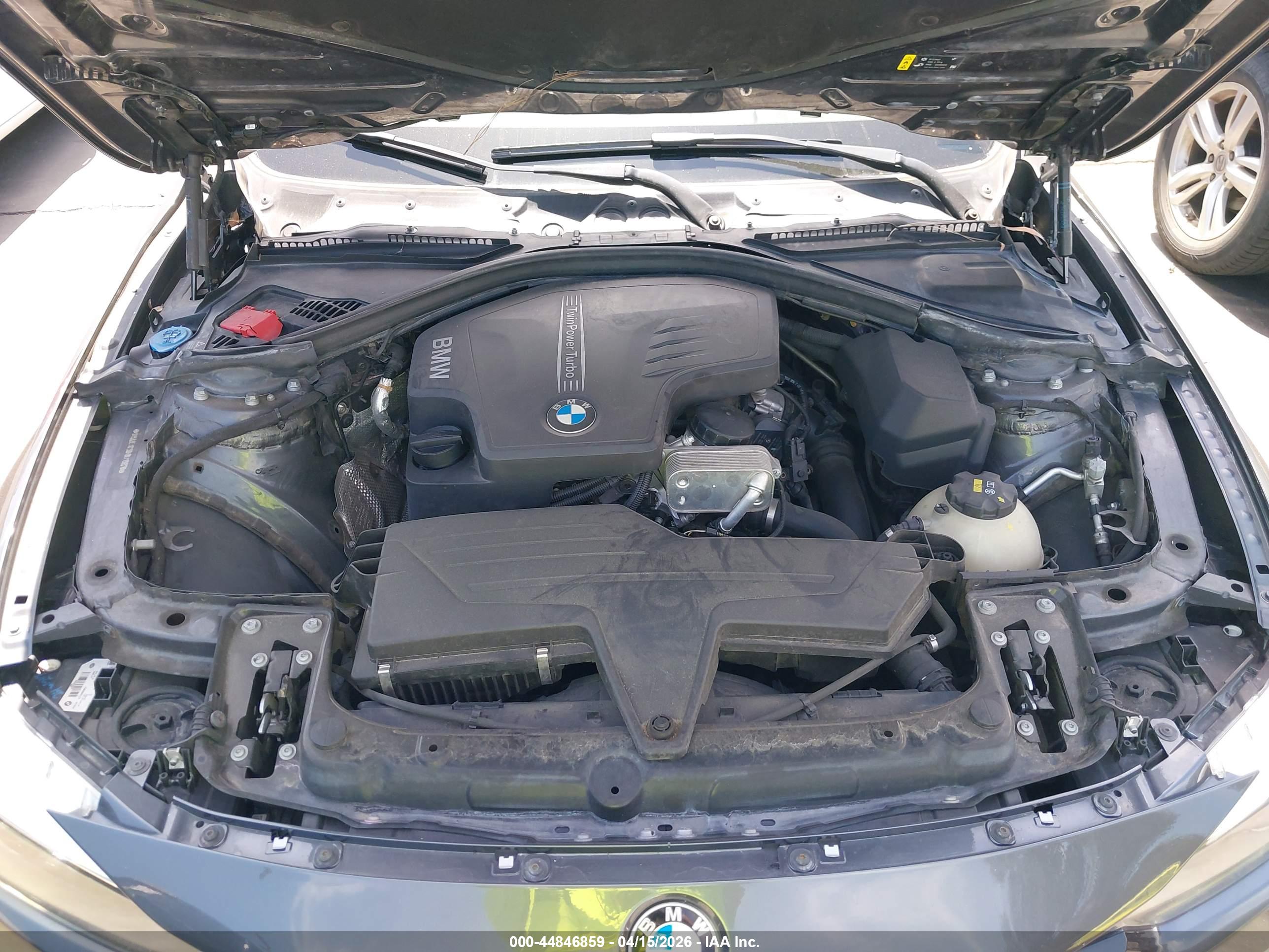 BMW 320I image 10