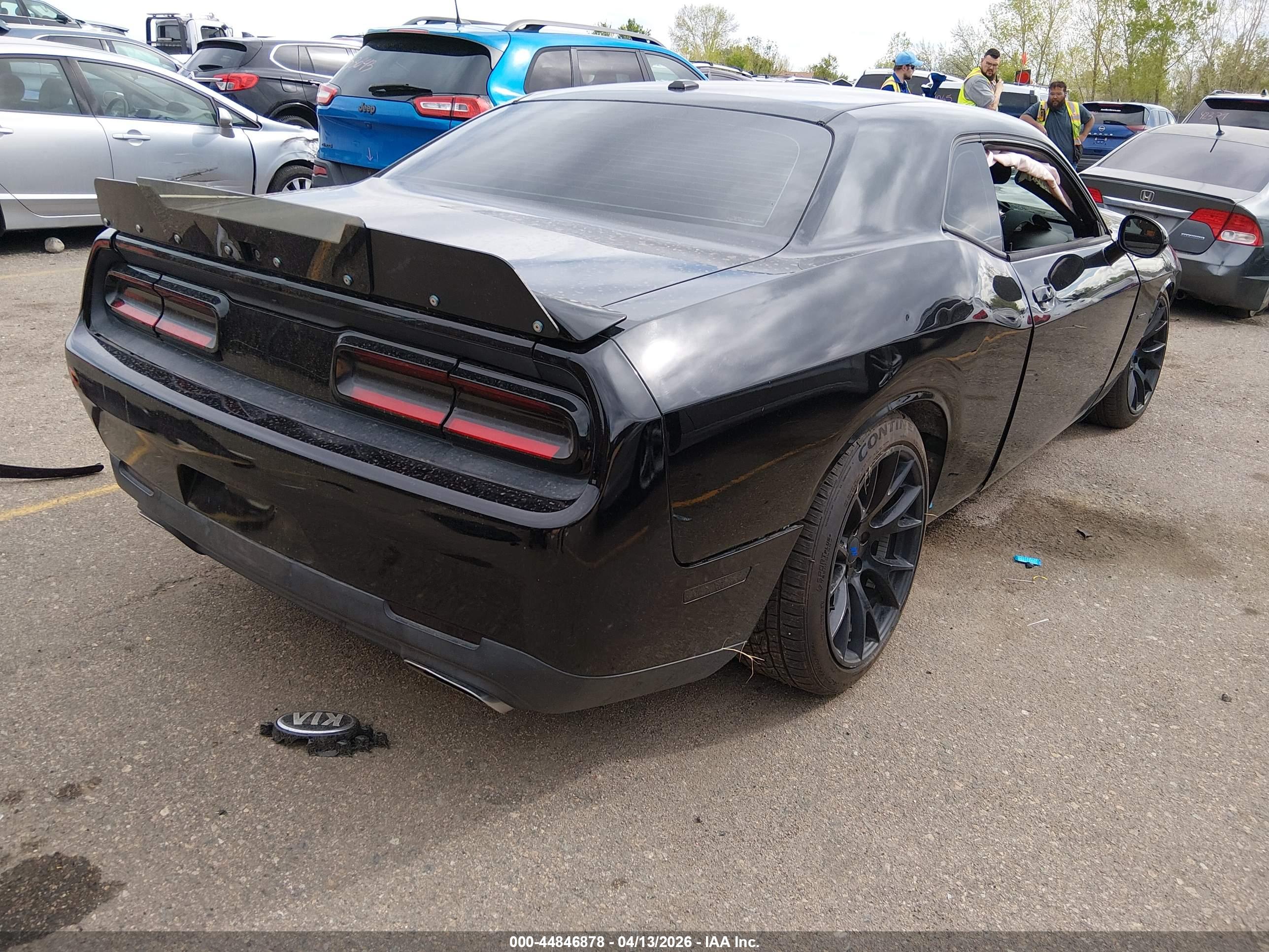 DODGE CHALLENGER image 4