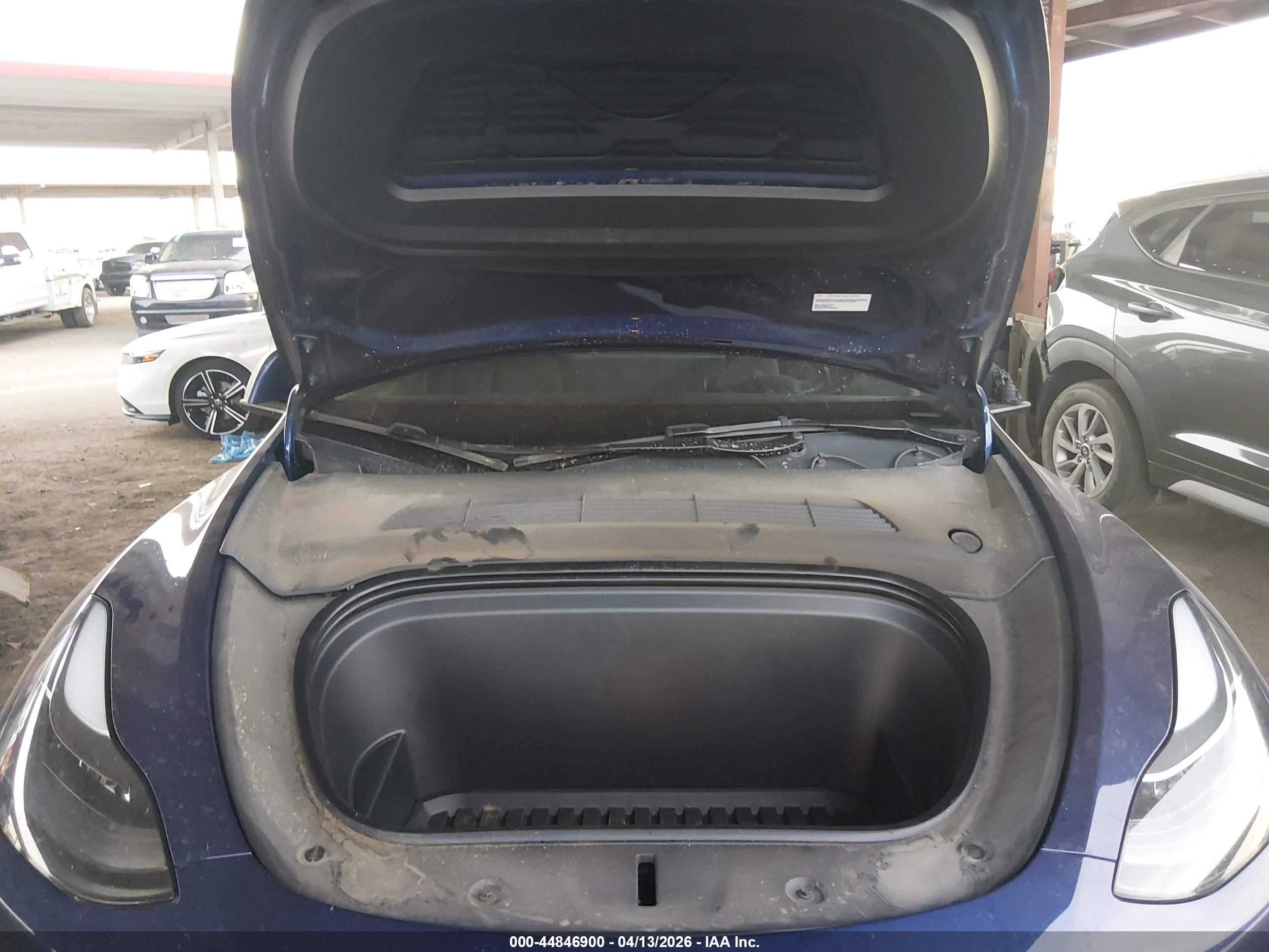 TESLA MODEL image 10