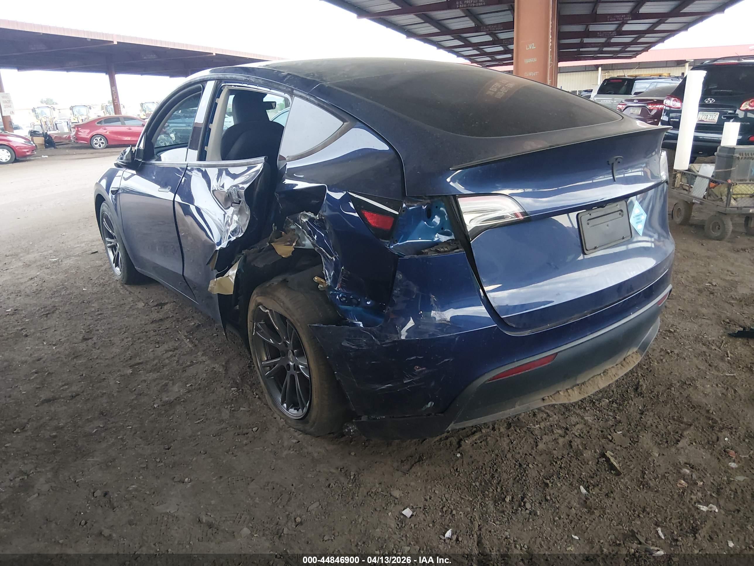 TESLA MODEL image 3
