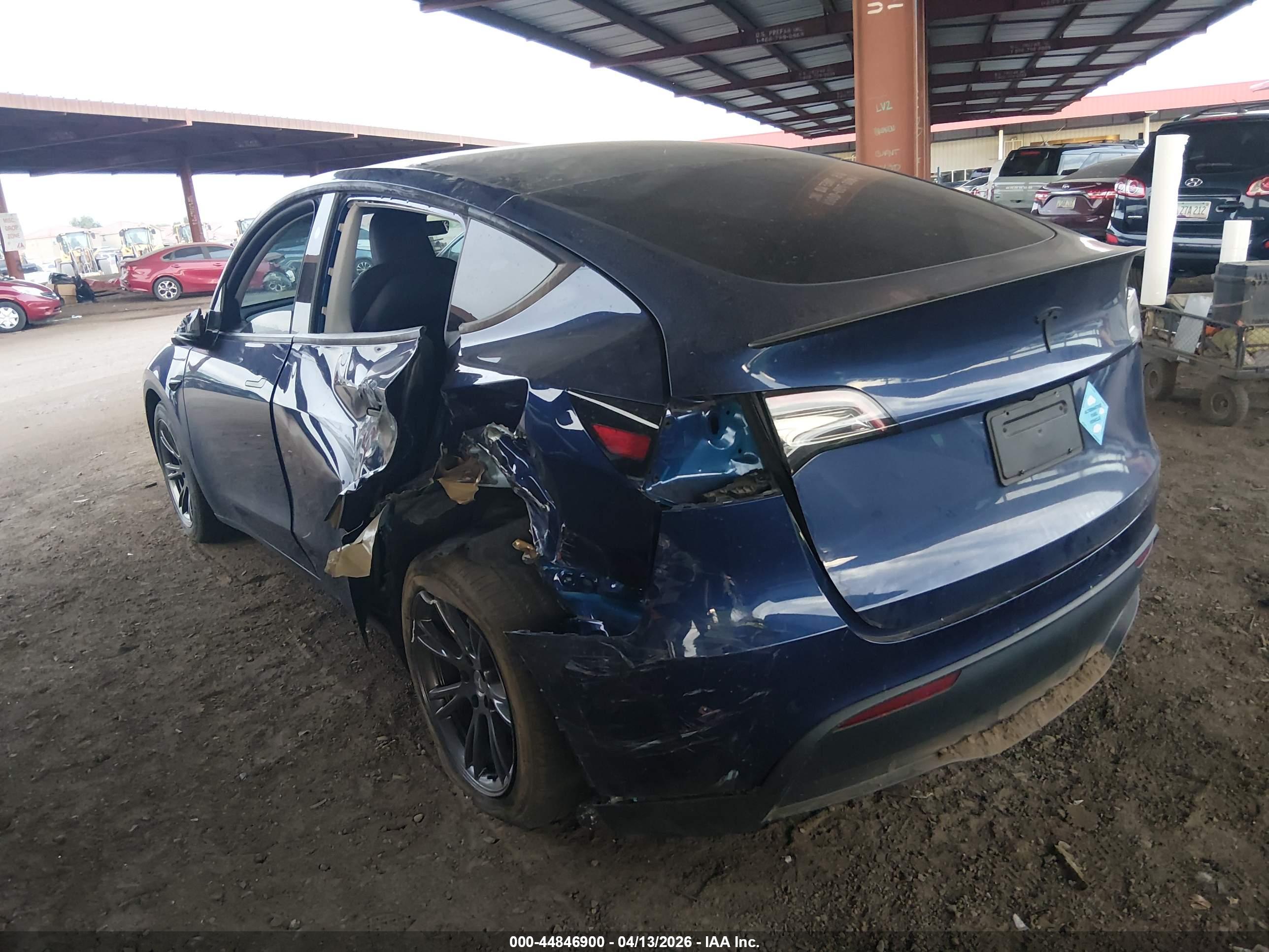 TESLA MODEL image 6