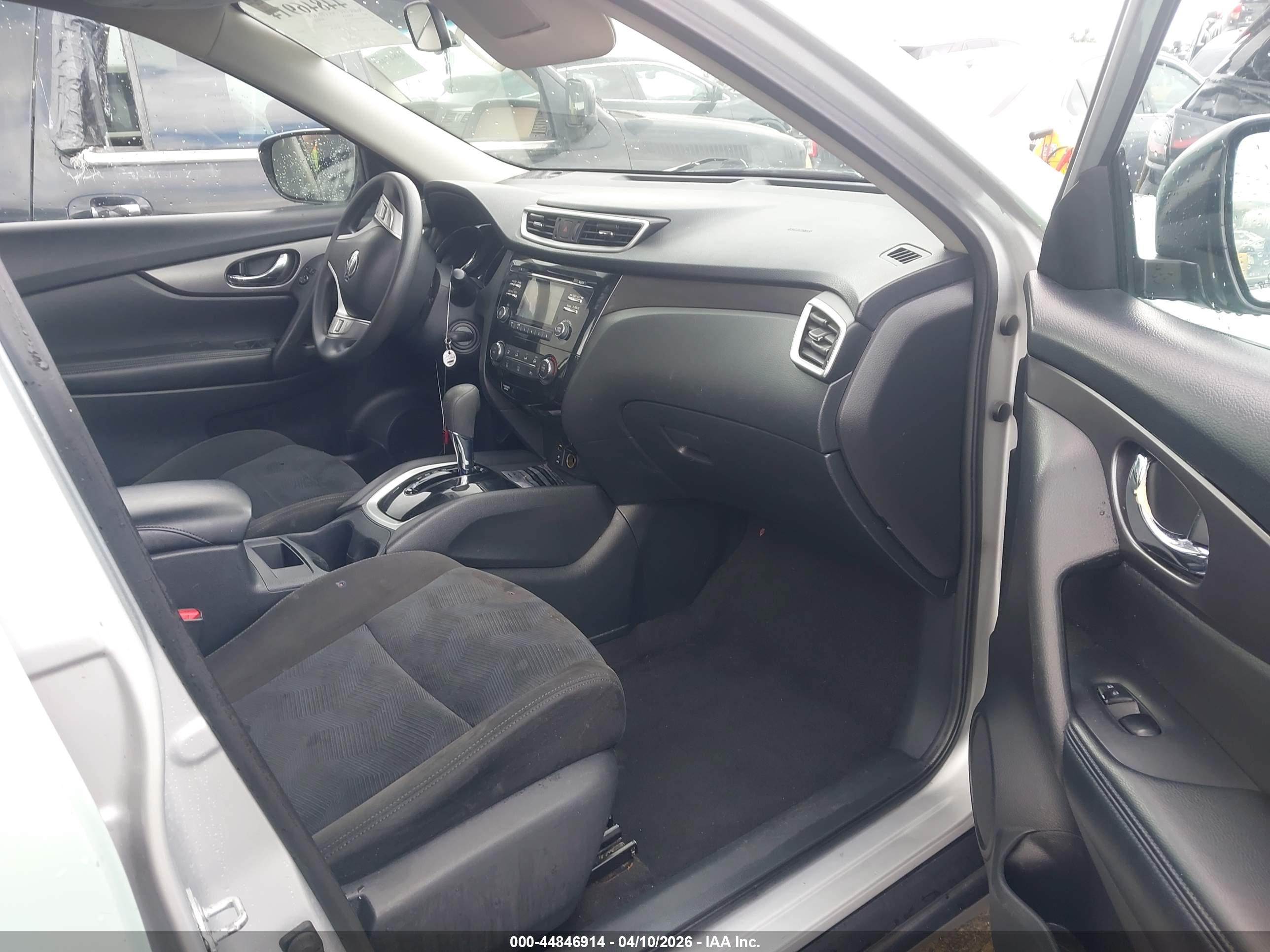 NISSAN ROGUE image 5