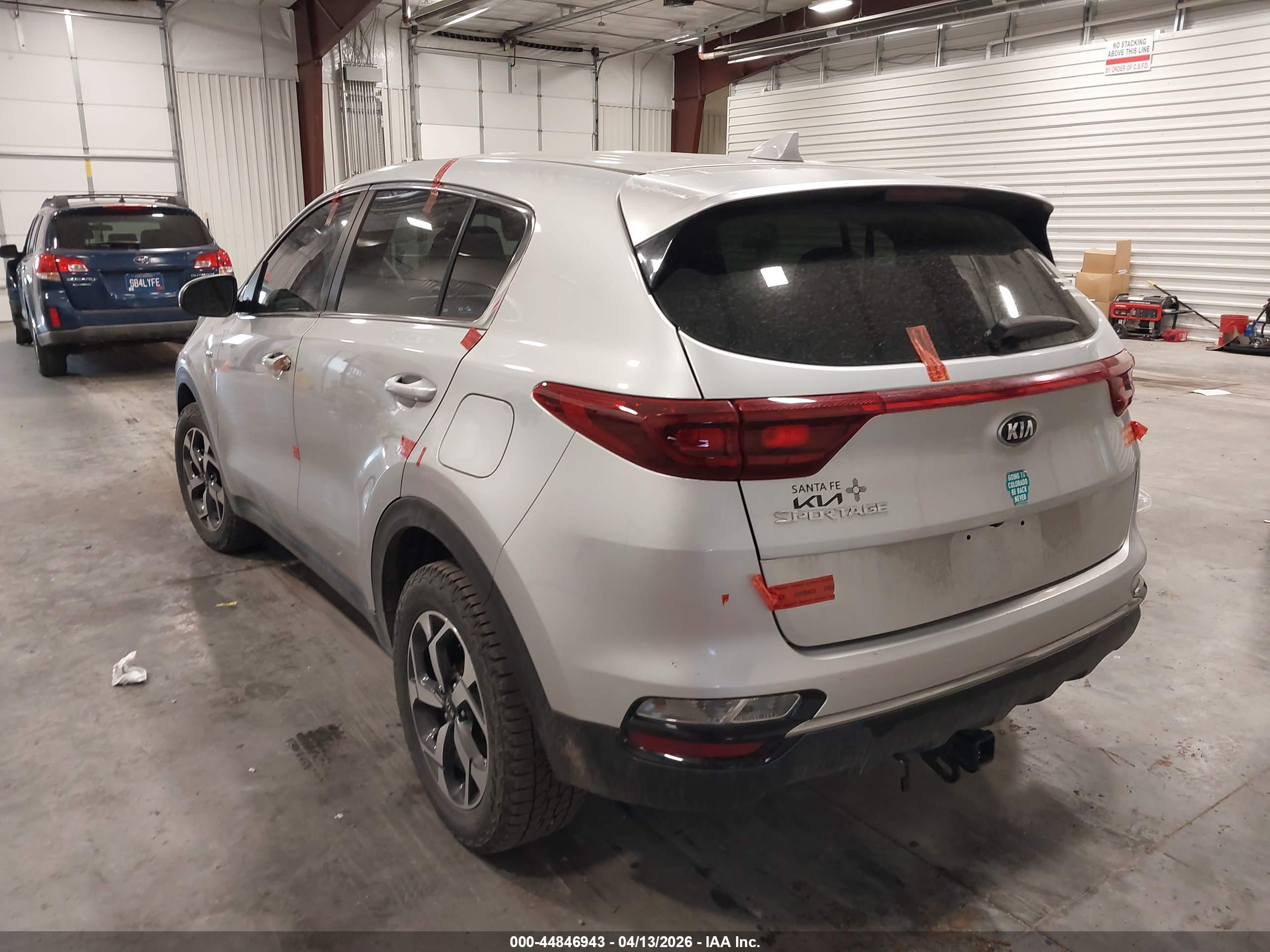 KIA SPORTAGE image 3