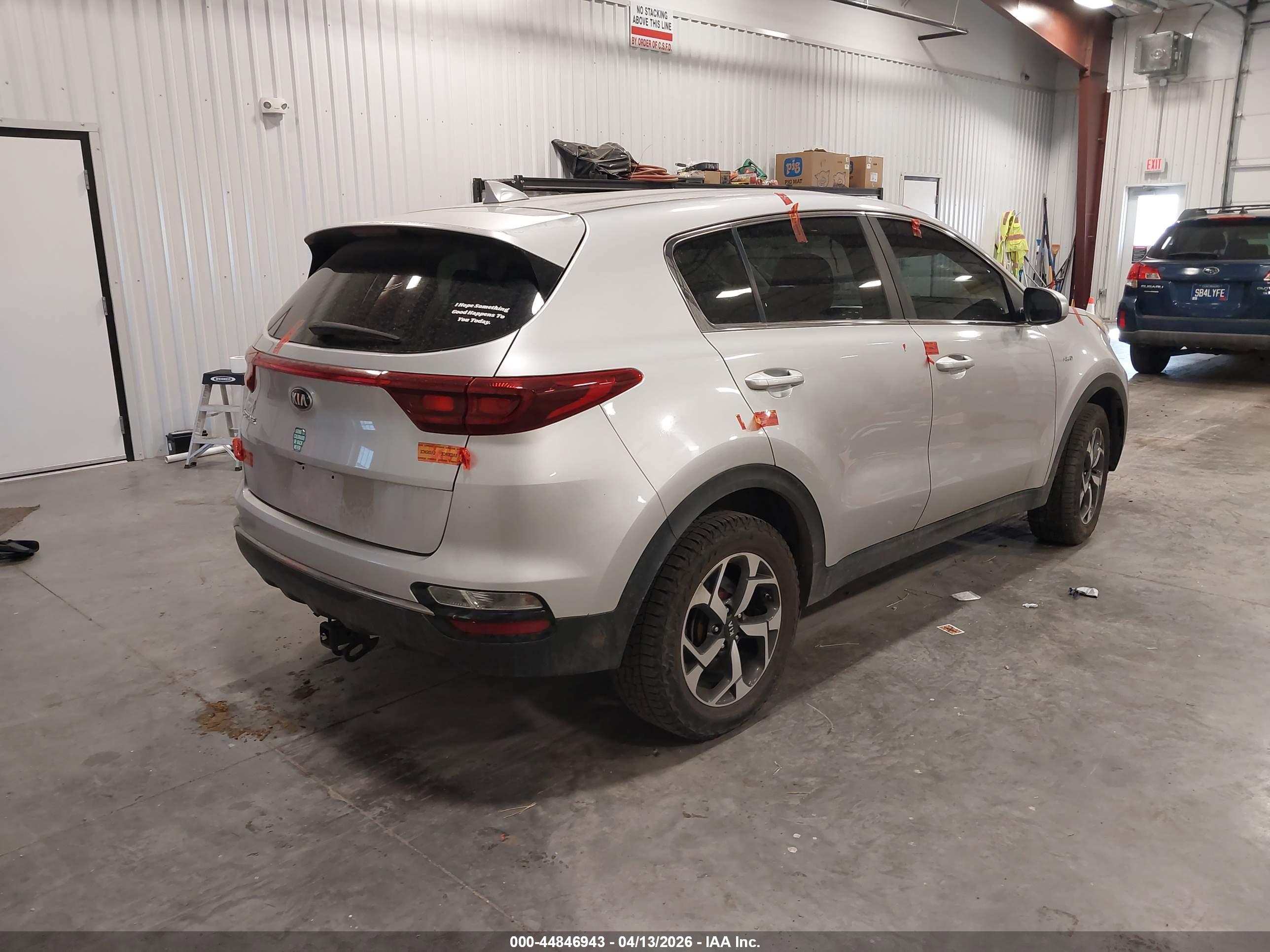 KIA SPORTAGE image 4