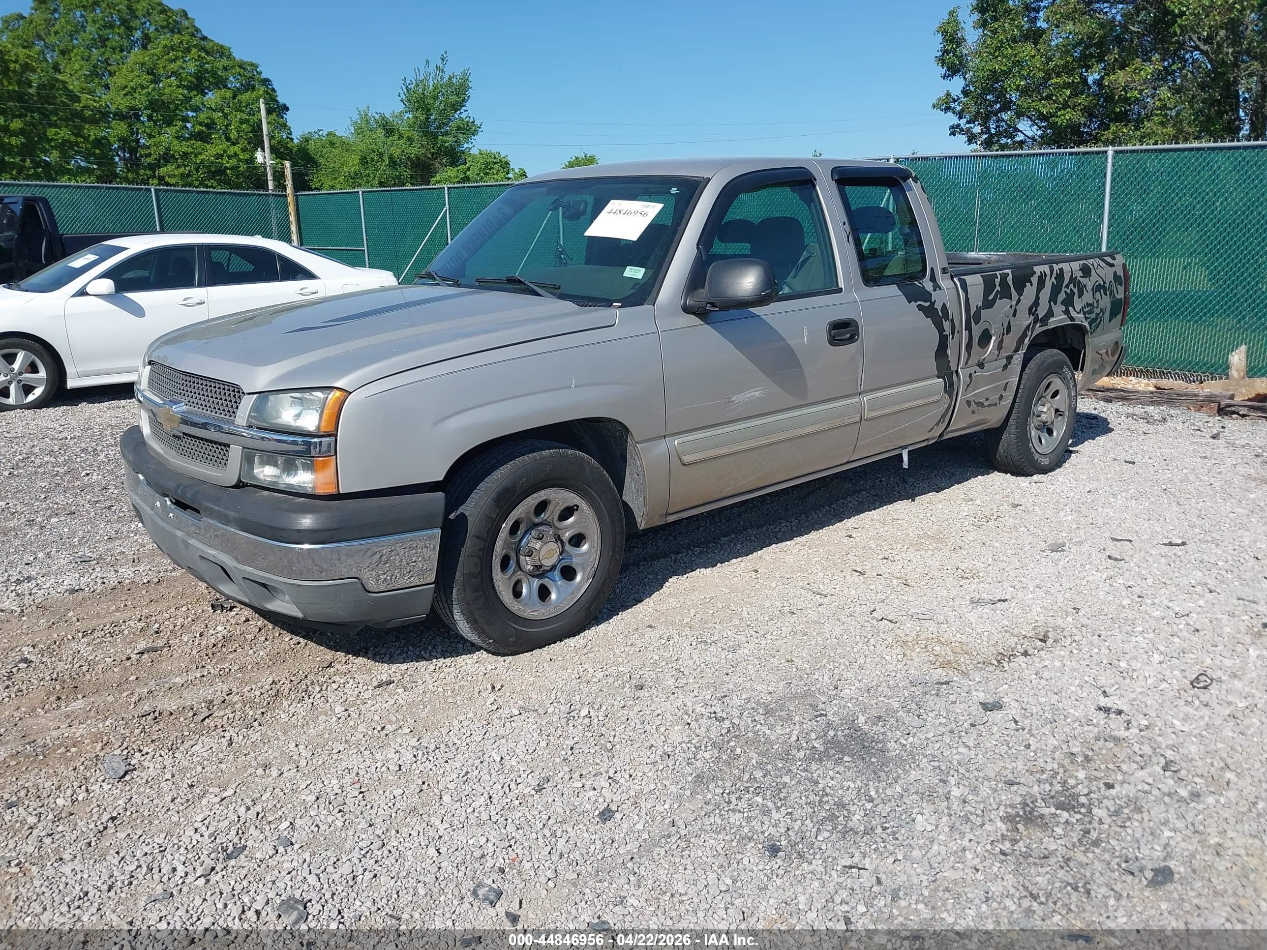 CHEVROLET SILVERADO image 2