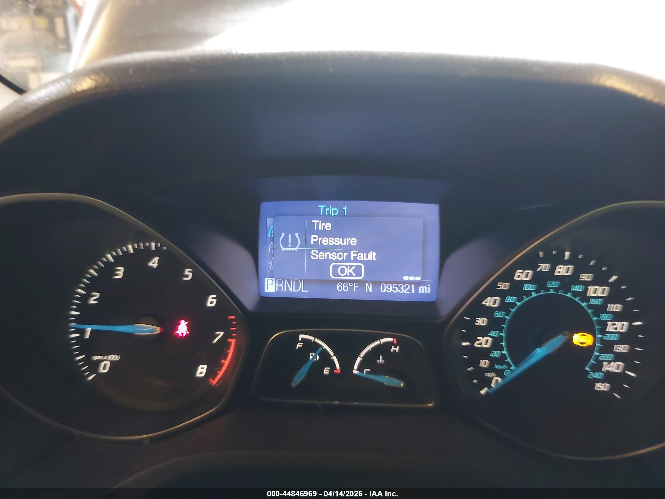 FORD FOCUS image 7