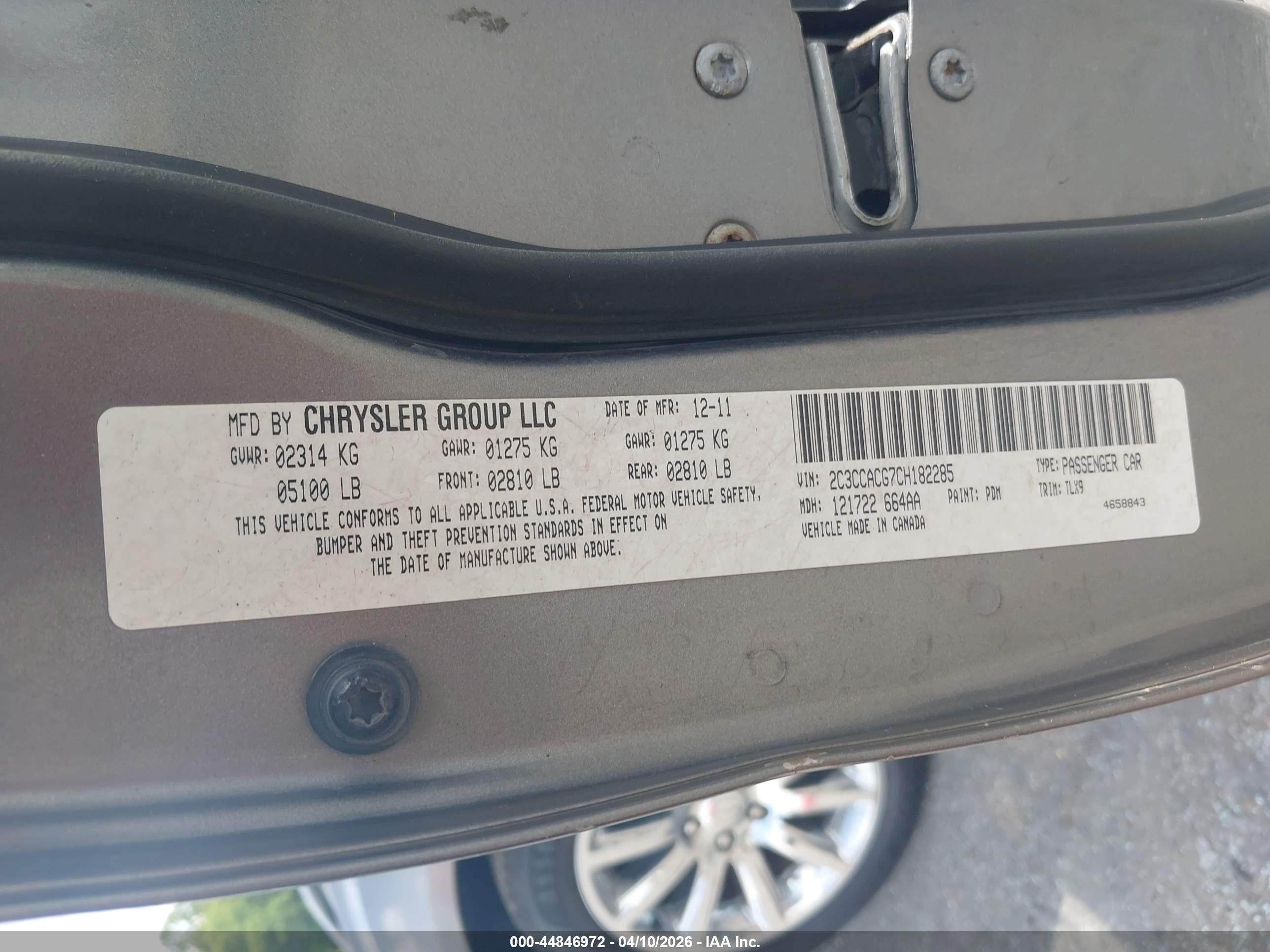 CHRYSLER 300 image 9