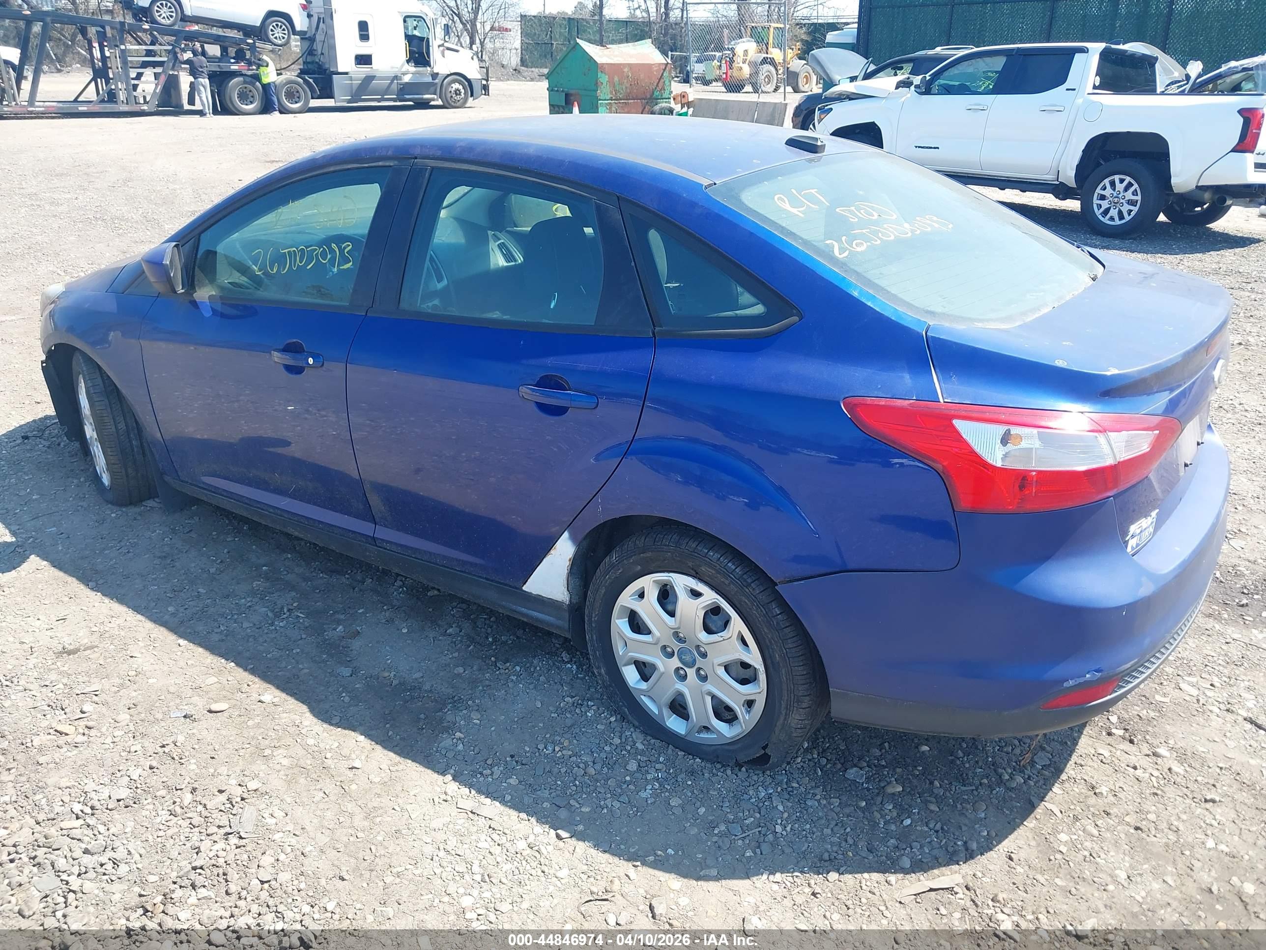 FORD FOCUS image 3