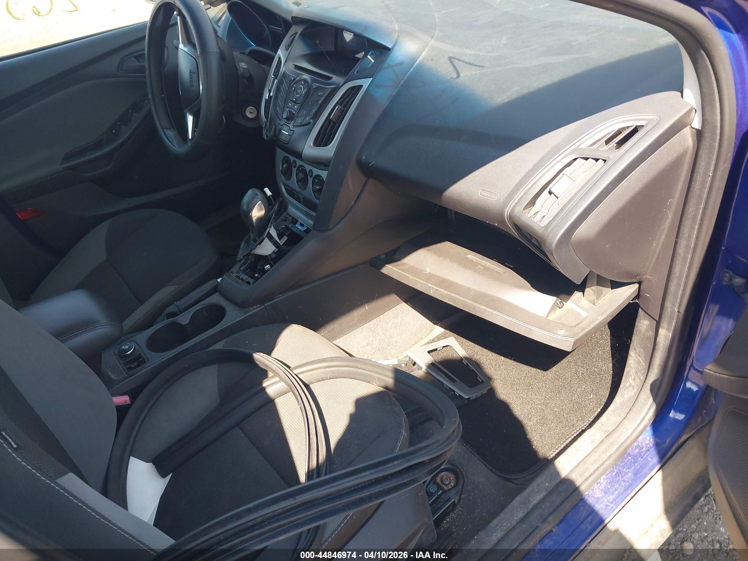 FORD FOCUS image 5