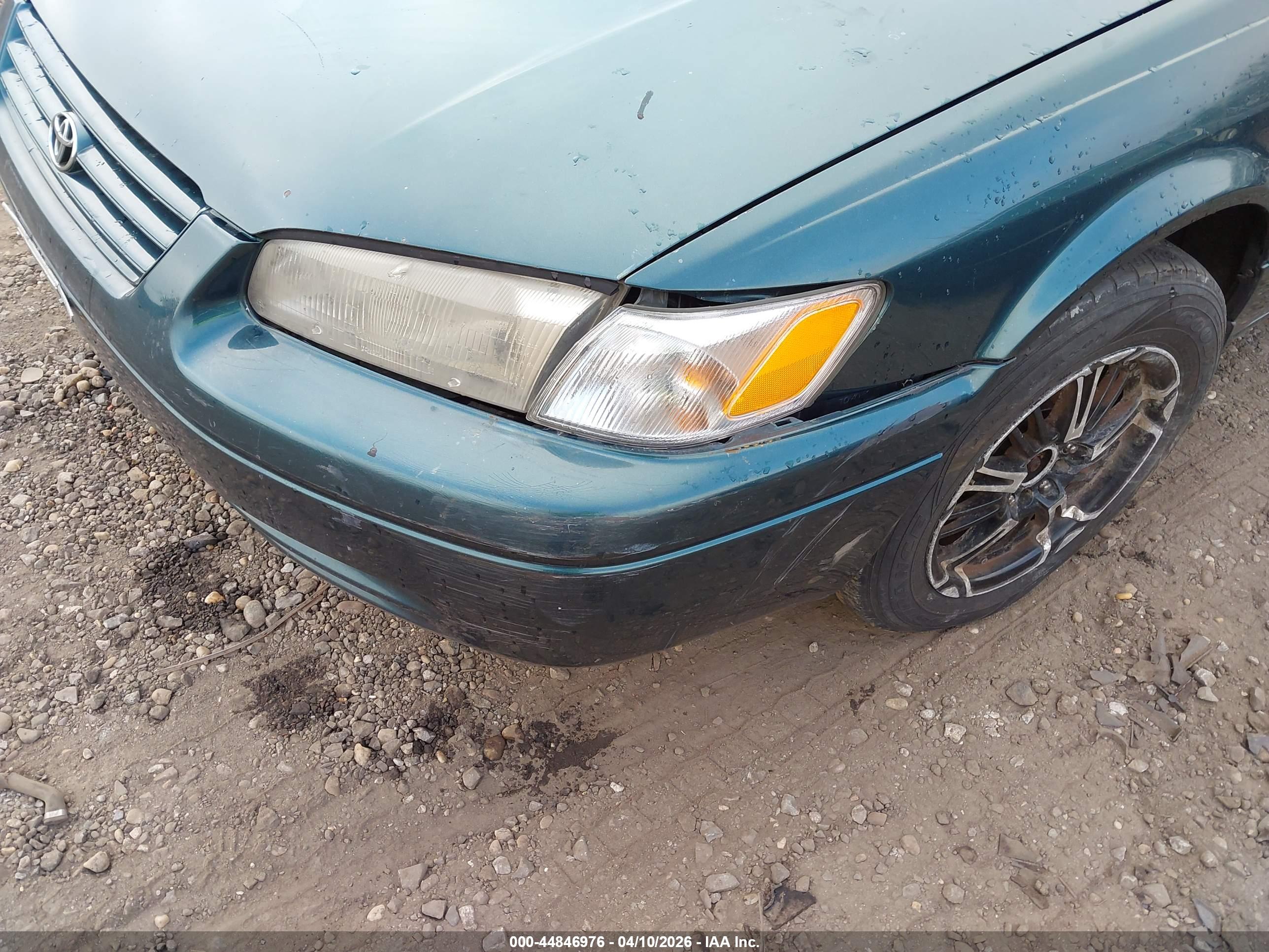 TOYOTA CAMRY image 6