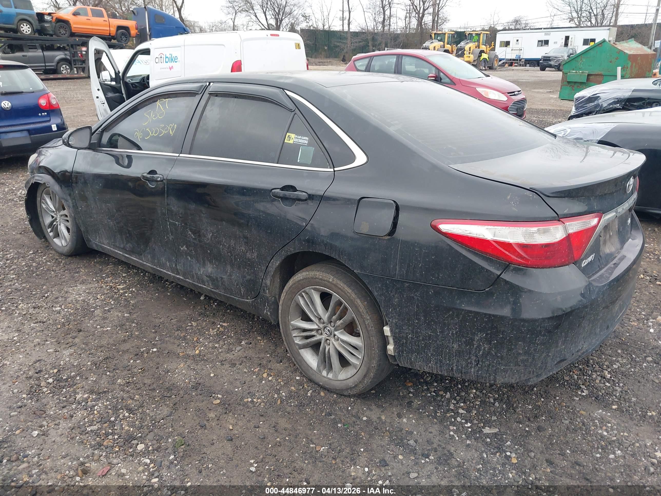 TOYOTA CAMRY image 3