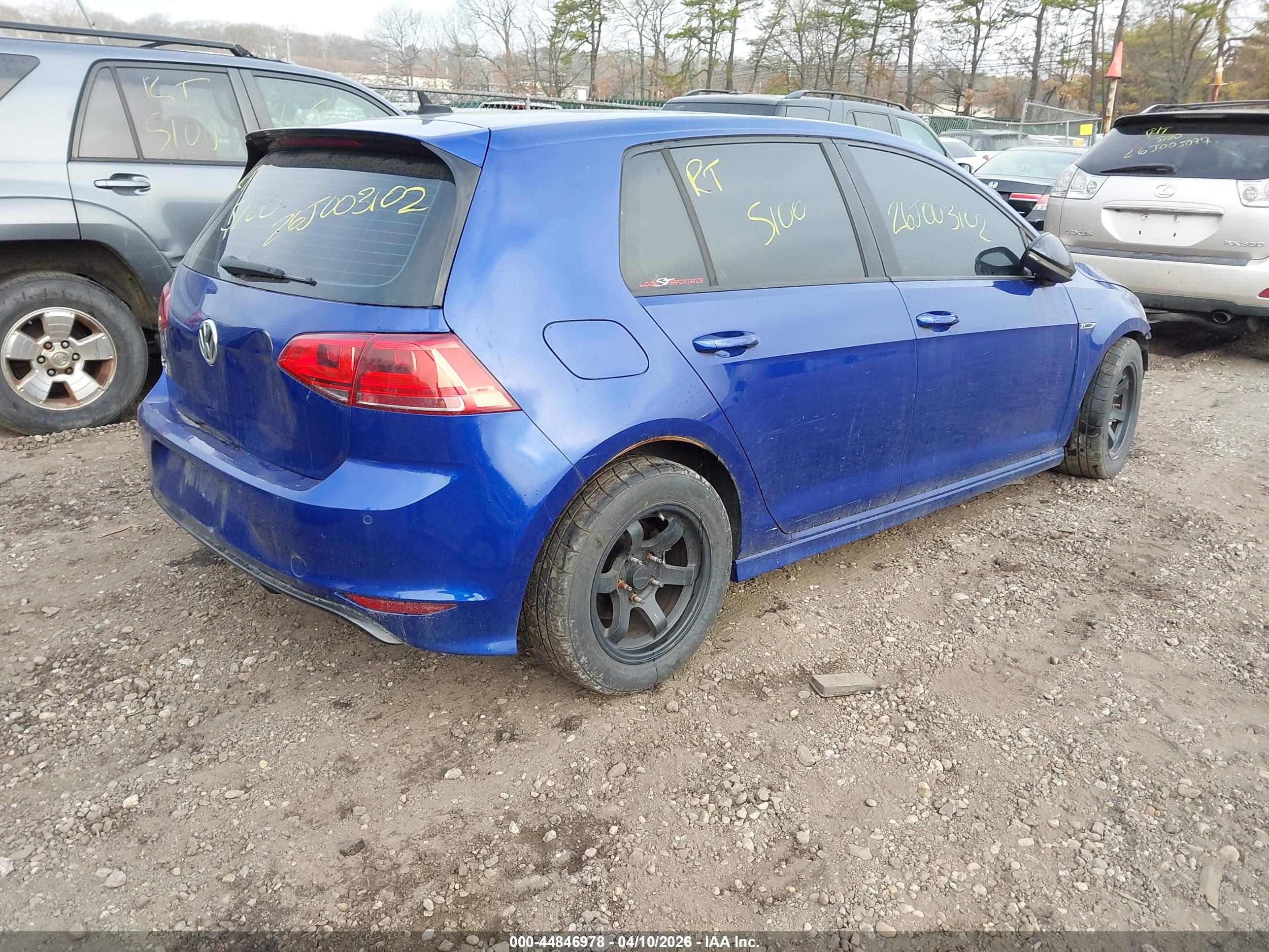 VOLKSWAGEN GOLF image 4