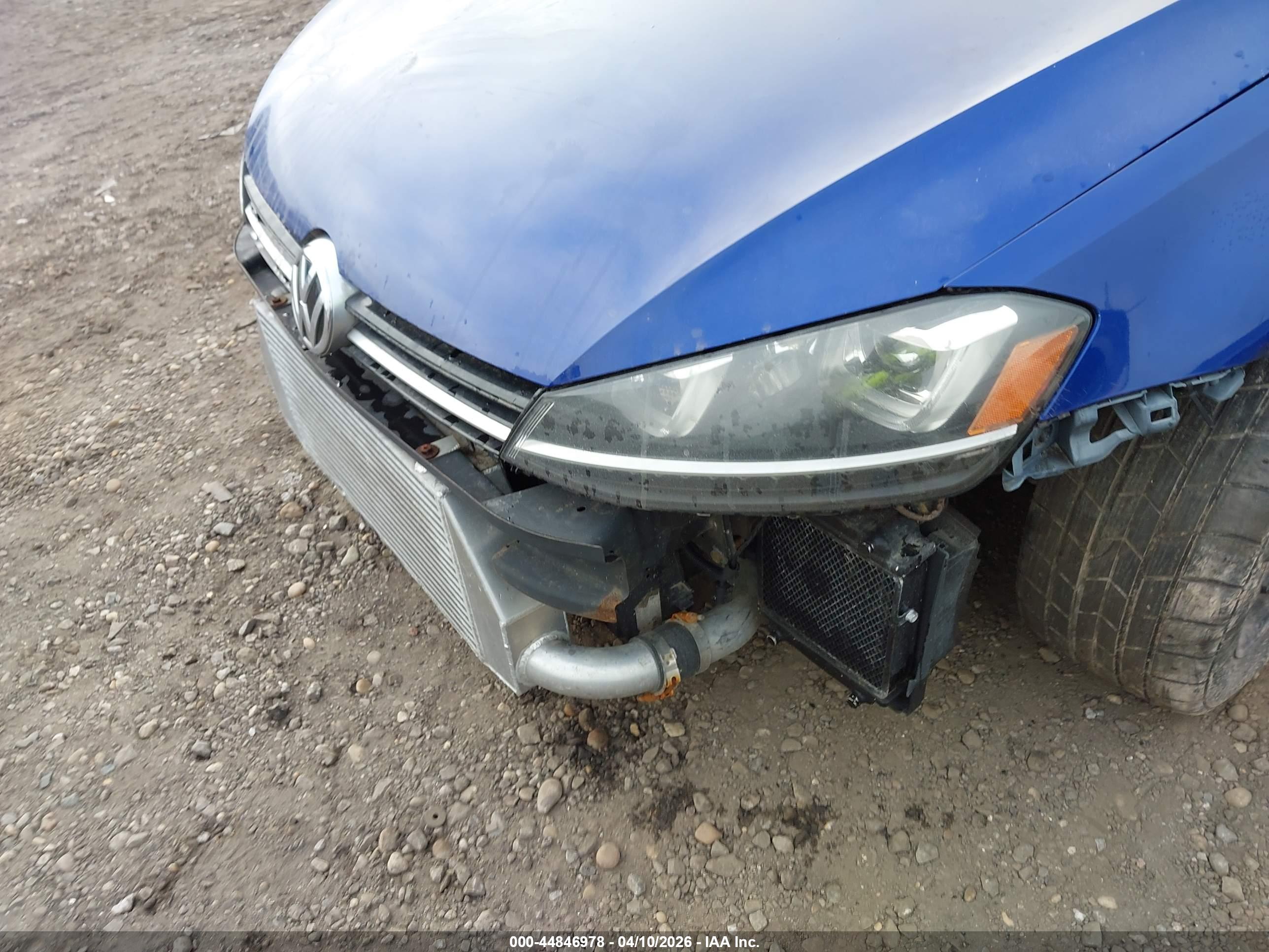 VOLKSWAGEN GOLF image 6