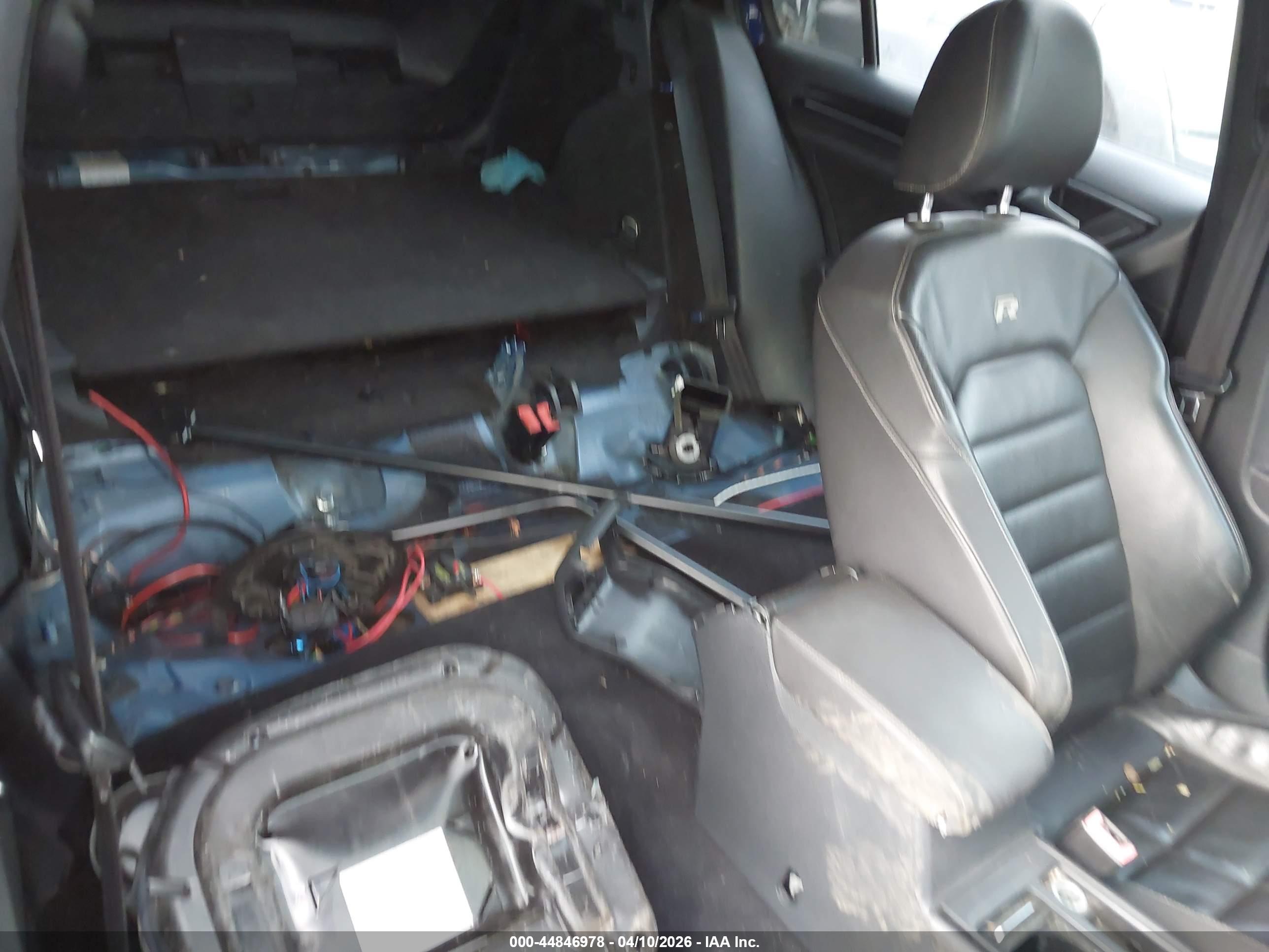 VOLKSWAGEN GOLF image 8