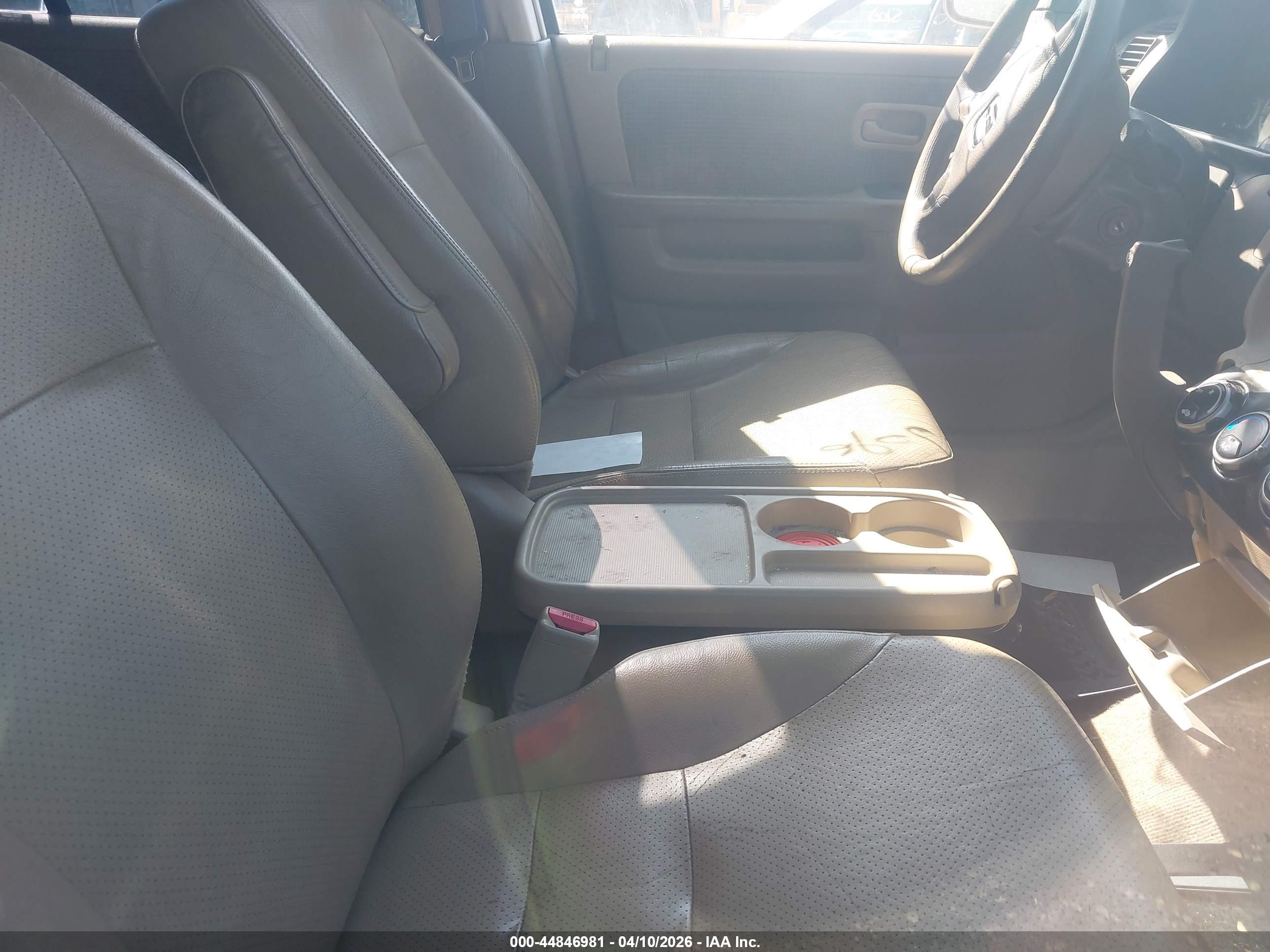 HONDA CR-V image 5