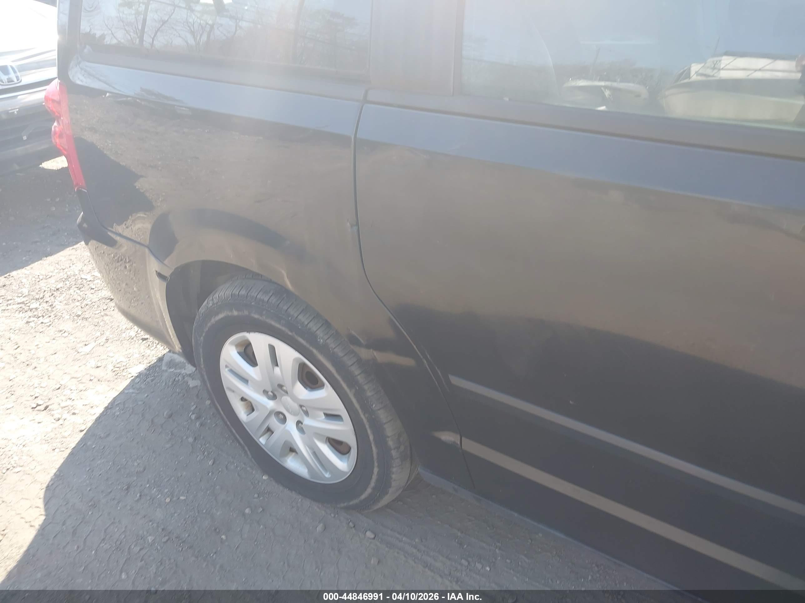 DODGE GRAND image 6