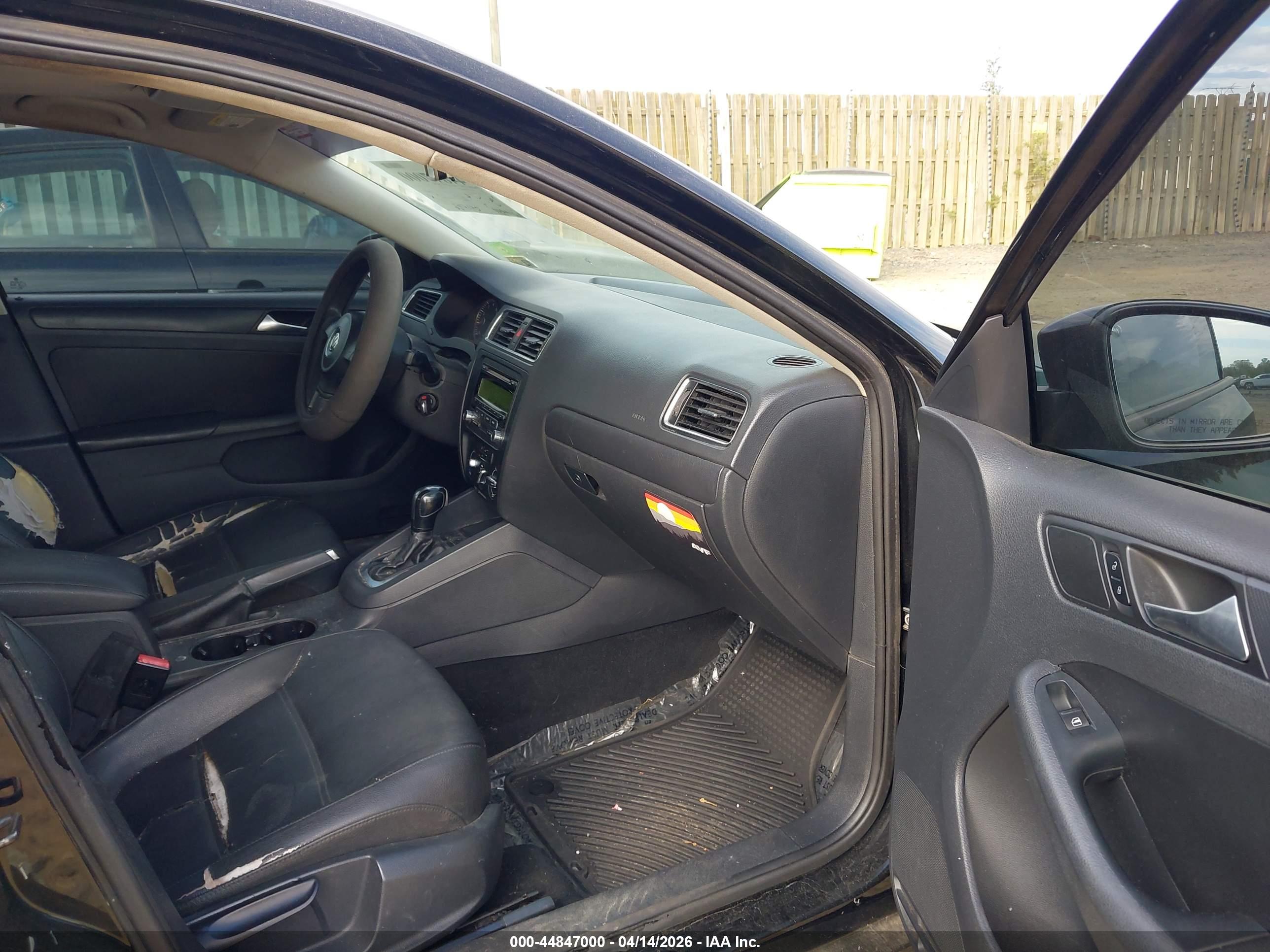 VOLKSWAGEN JETTA image 5